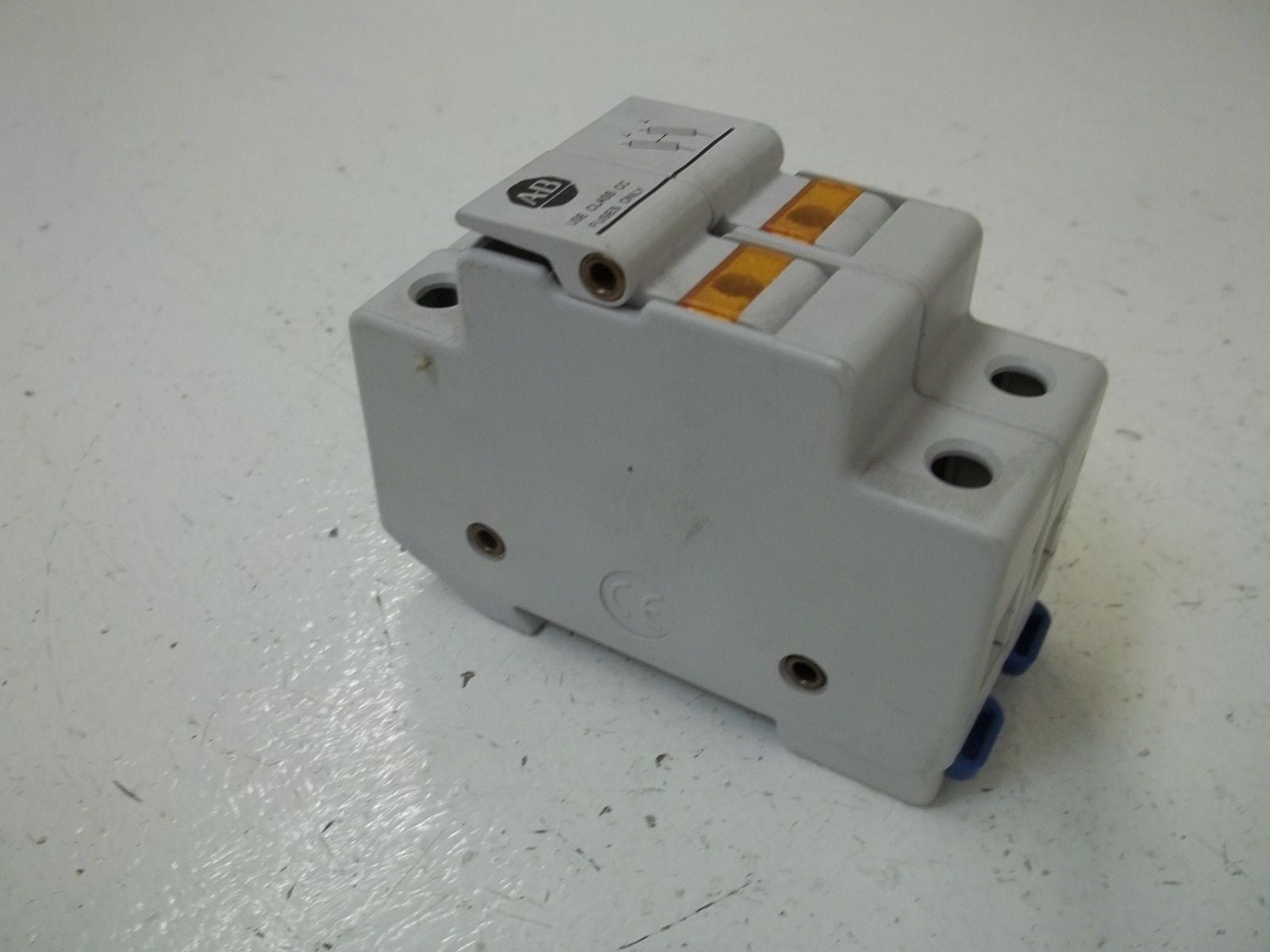 ALLEN BRADLEY 1492-FB2C30-L SER.A FUSE HOLDER *USED*