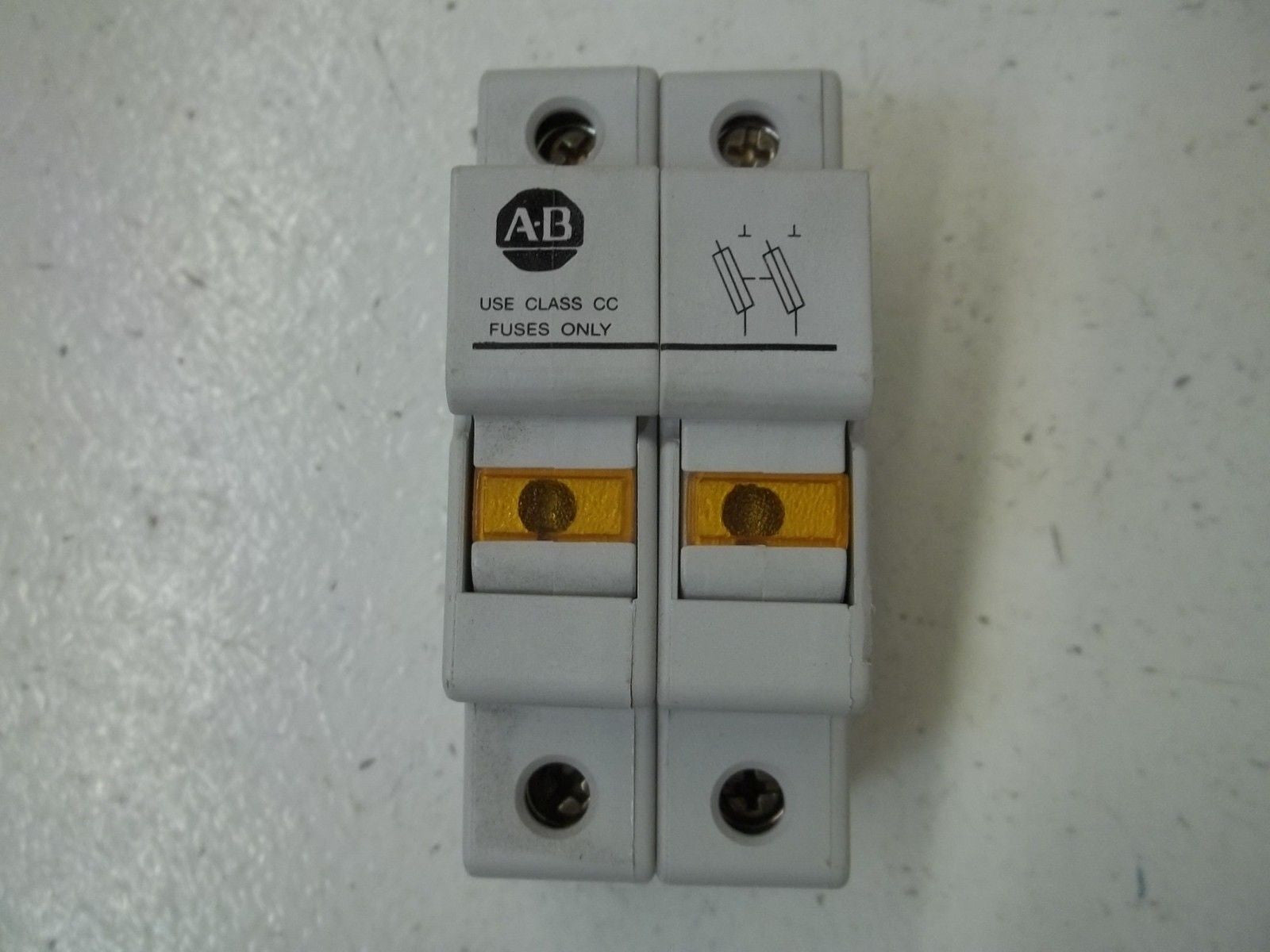 ALLEN BRADLEY 1492-FB2C30-L SER.A FUSE HOLDER *USED*