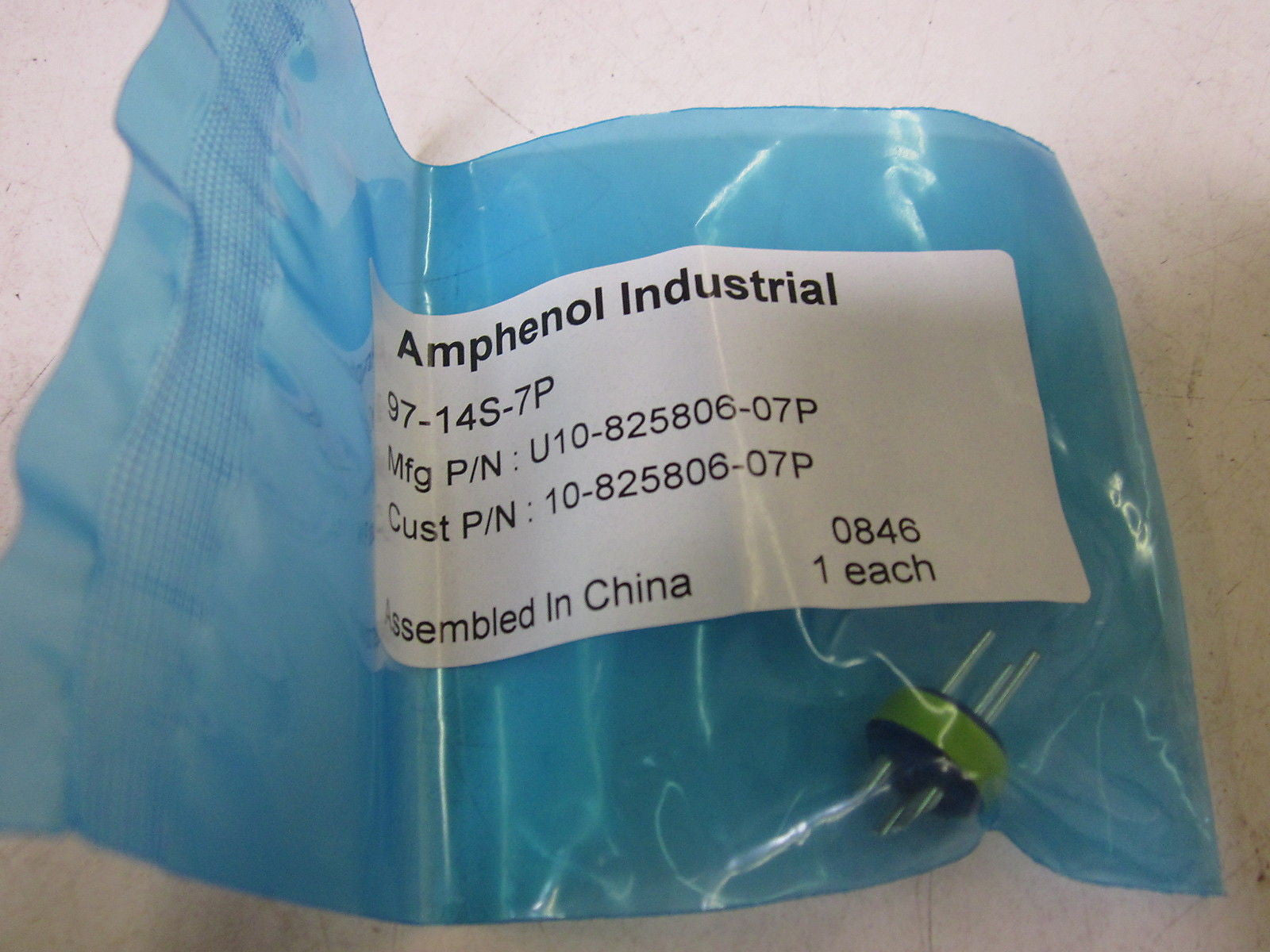 LOT OF 2 AMPHENOL 10-825810-12P *NEW NO BOX*