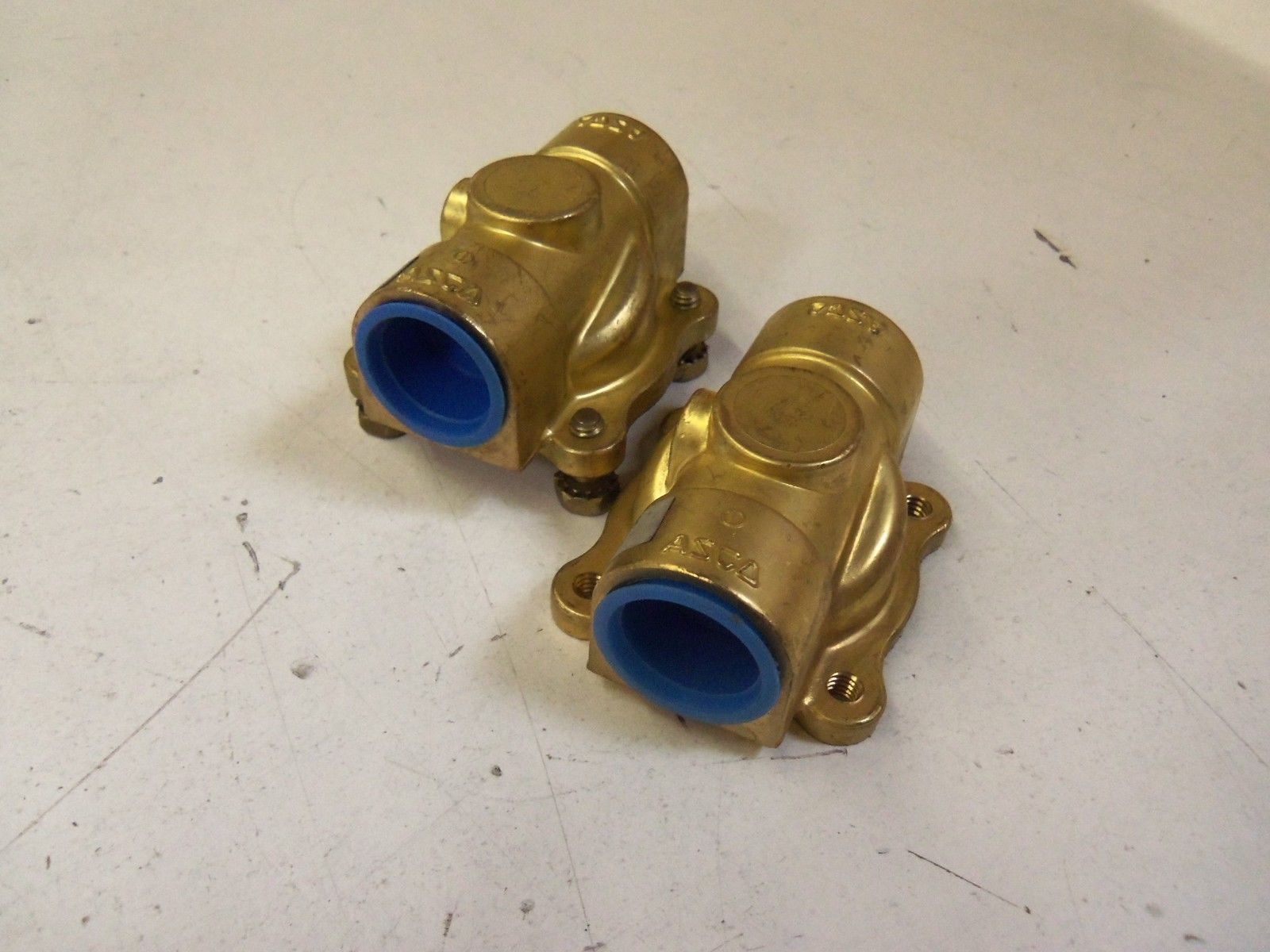 LOT OF 2 ASCO 240333-001   *USED*
