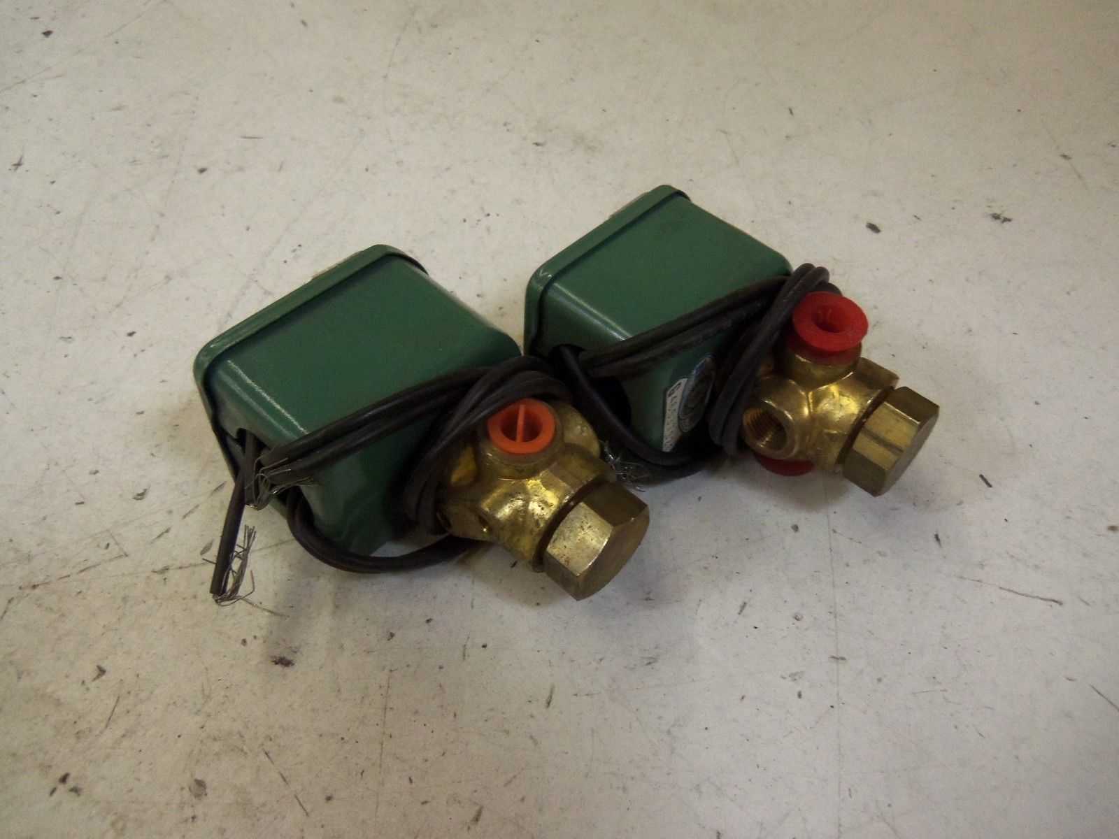 LOT OF 2 ASCO 8320A83 *NEW NO BOX*