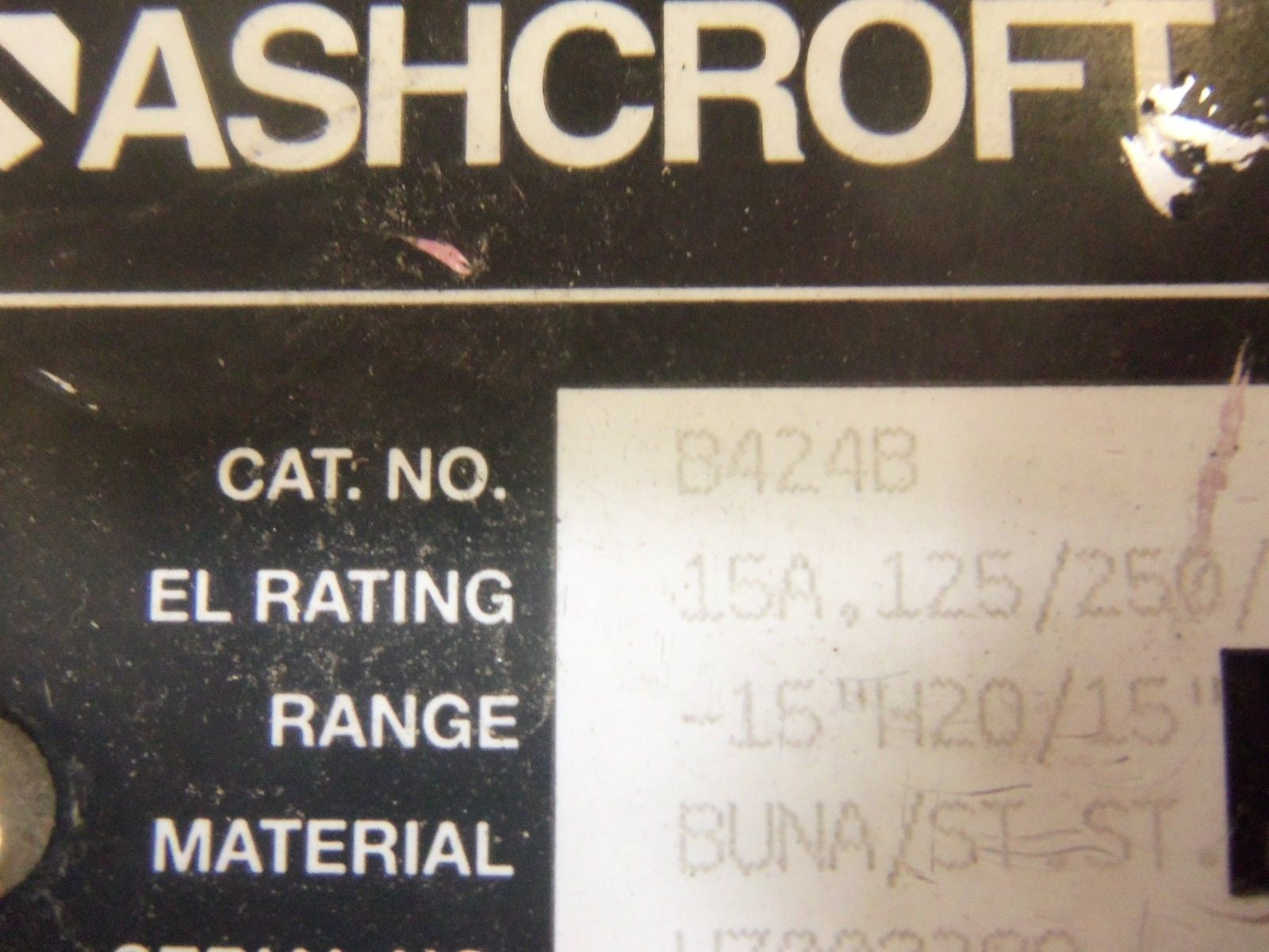 LOT OF 2 ASHCROFT B424B *USED*