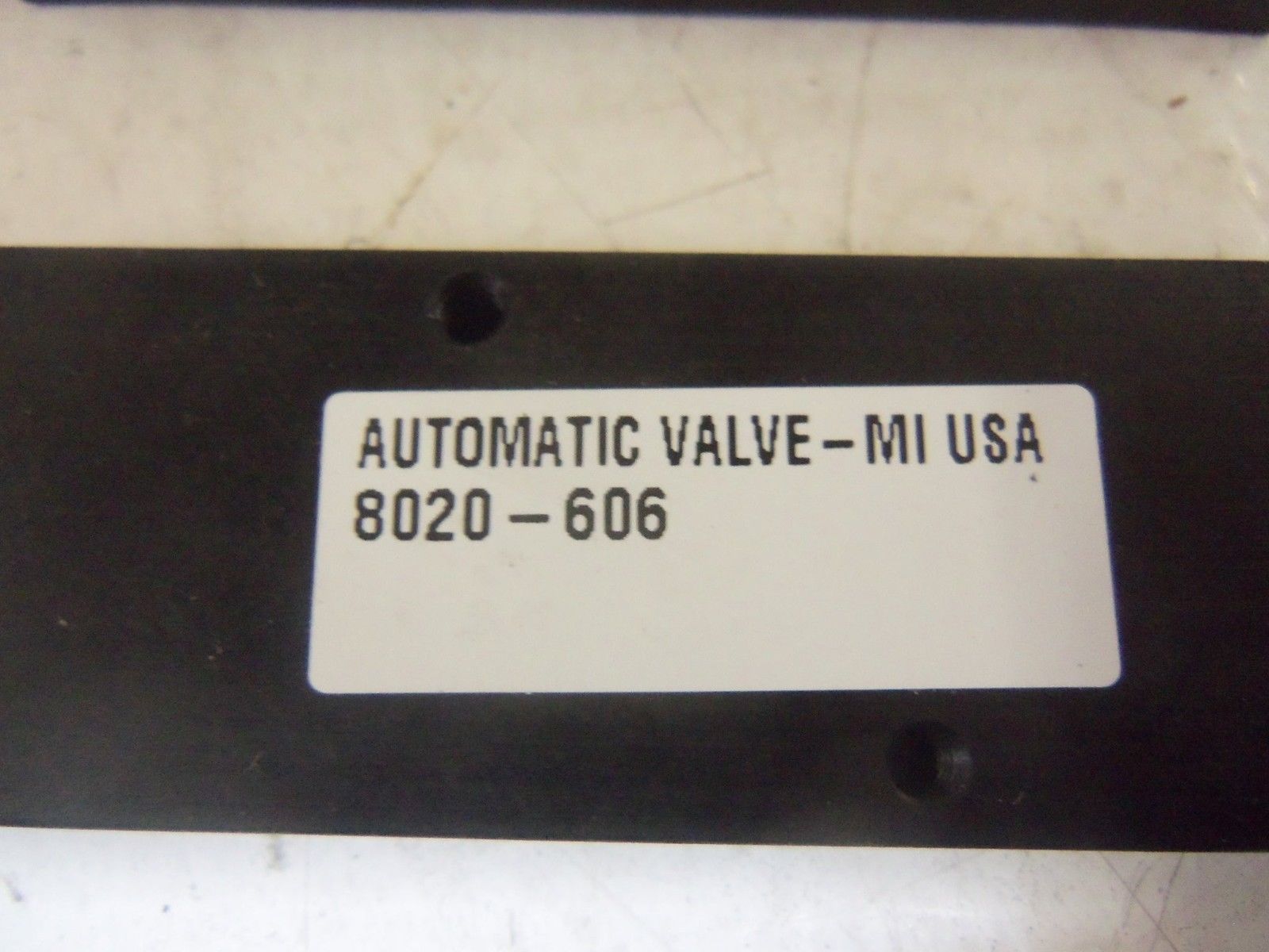 LOT OF 2 AUTOMATIC VALVE 8020-606 *NEW NO BOX*