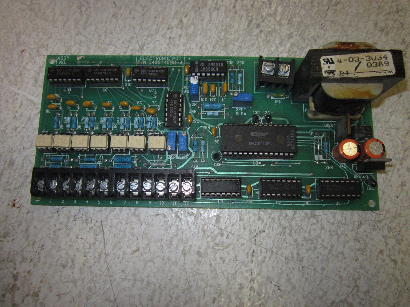 LOT OF 2 BATTENFELD GLOUCESTER ENGINEERING D40074098-A ELECTRONIC POT *USED*