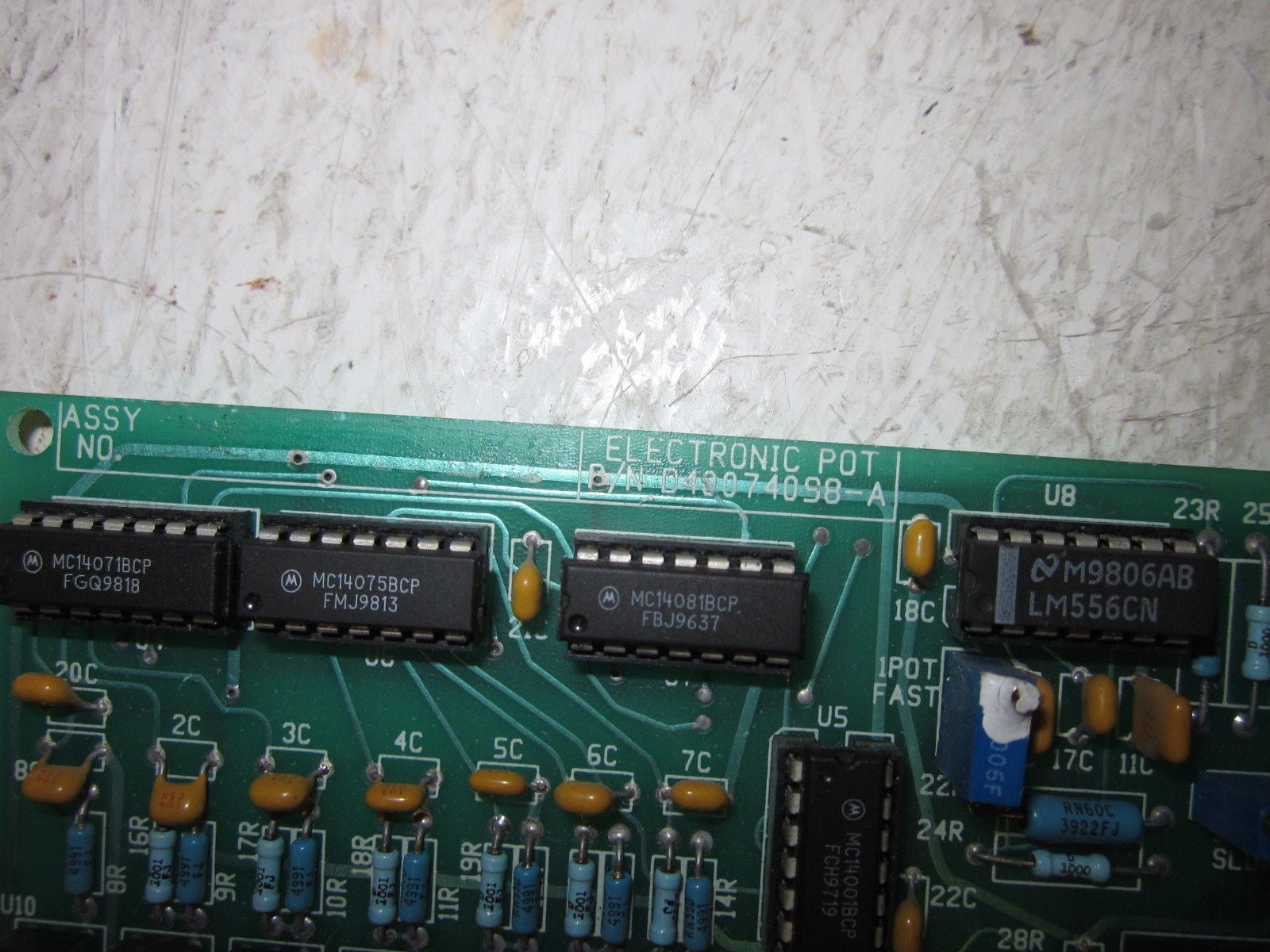 LOT OF 2 BATTENFELD GLOUCESTER ENGINEERING D40074098-A ELECTRONIC POT *USED*