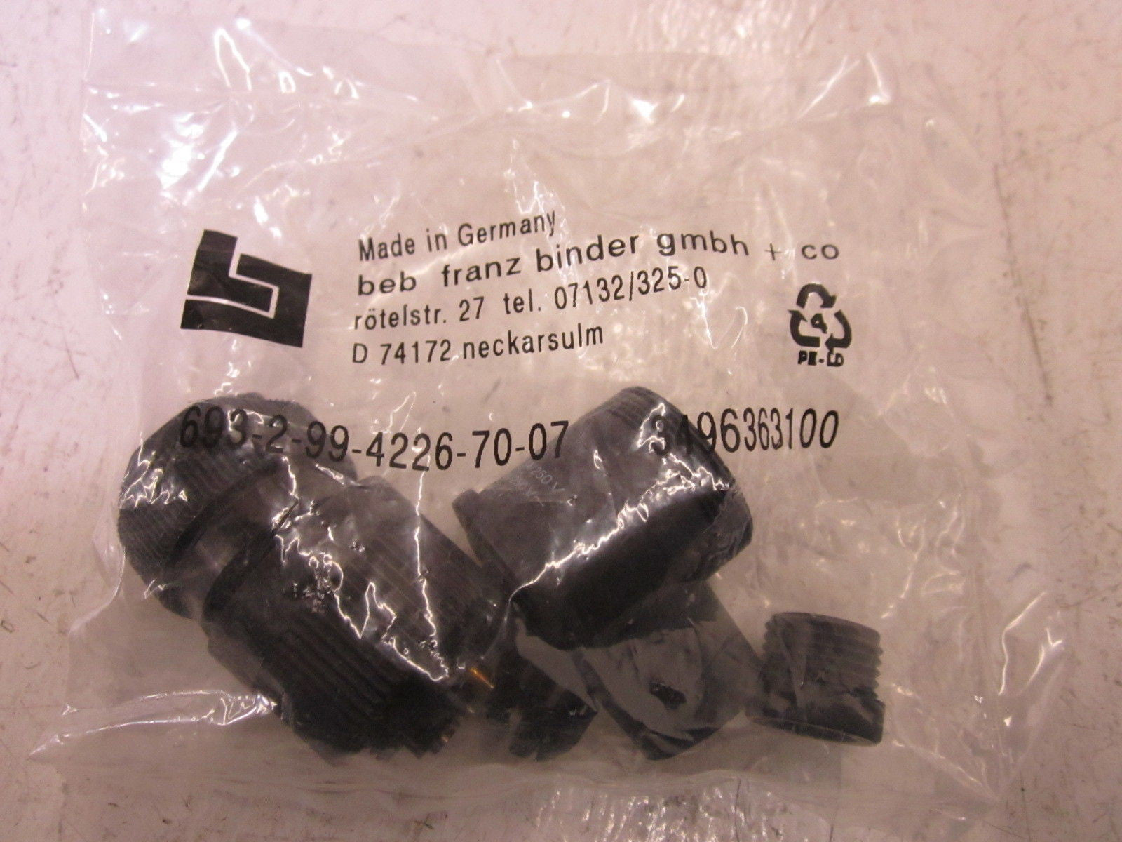LOT OF 2 BINDER 693-2-99-4226-70-07 CABLE CONNECTOR *NEW IN FACTORY BAG*