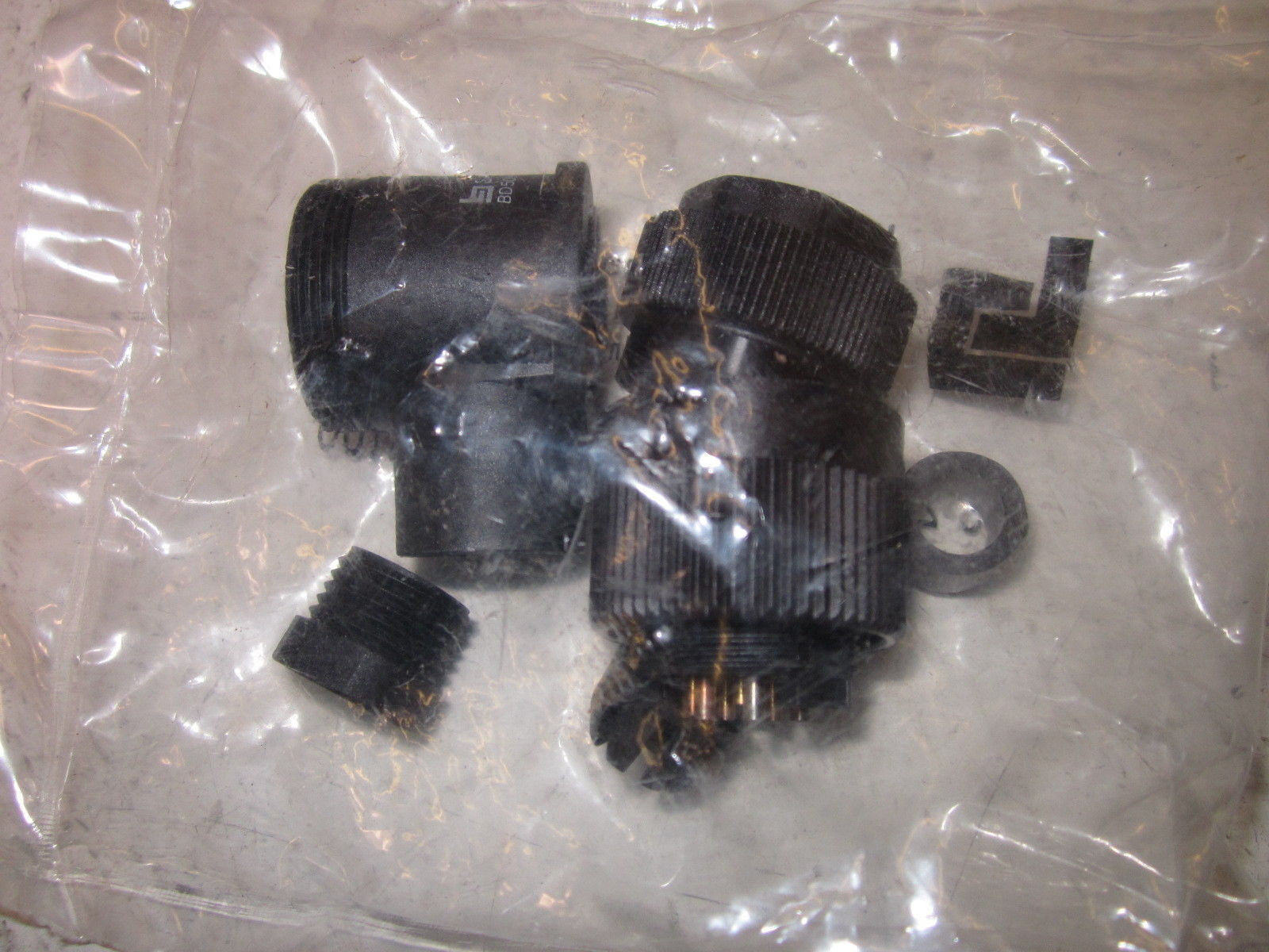 LOT OF 2 BINDER 693-2-99-4226-70-07 CABLE CONNECTOR *NEW IN FACTORY BAG*