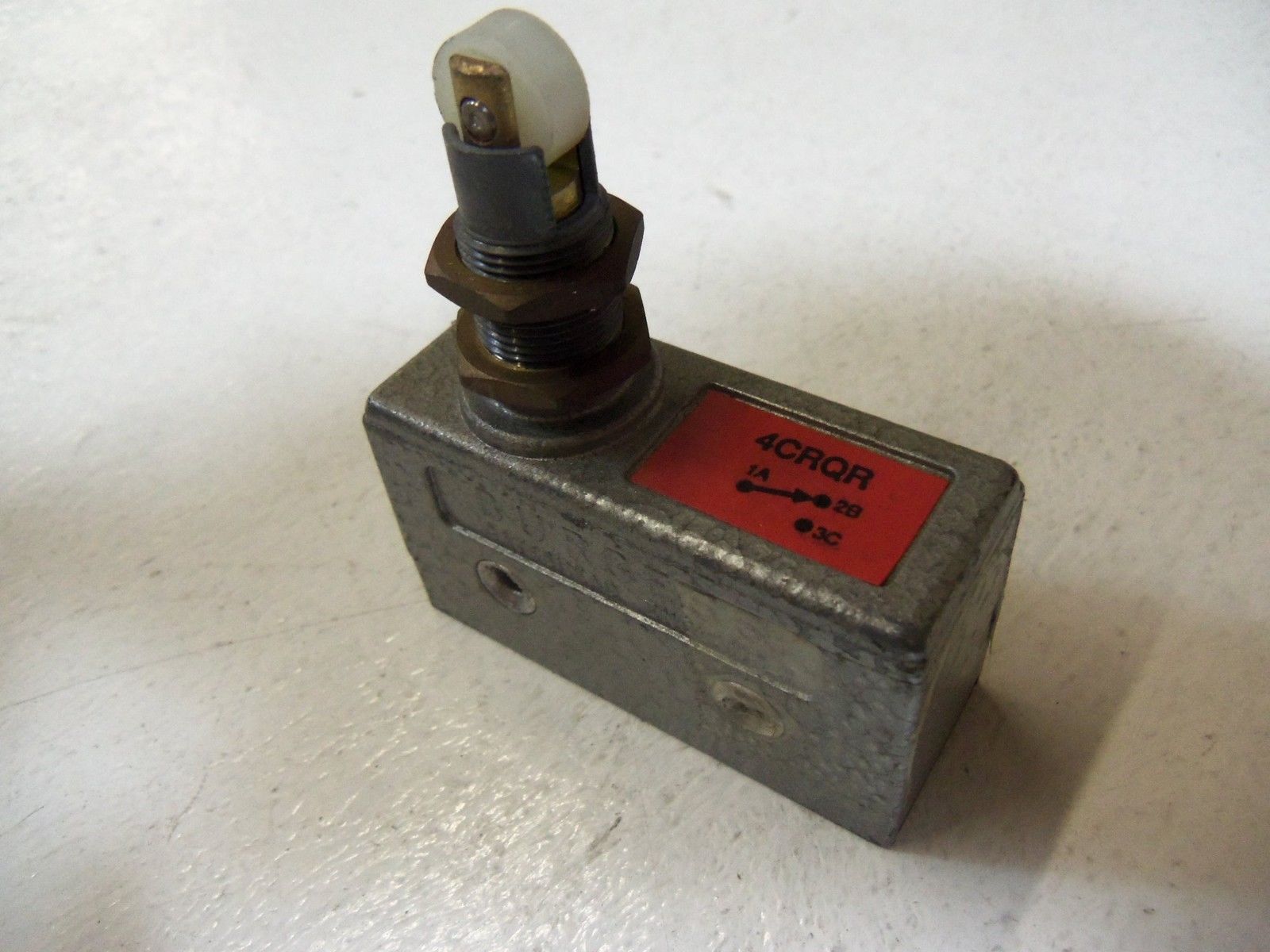 LOT OF 2 BURGESS LIMIT SWITCH 4CRQR (BLACK WRITING) *USED*