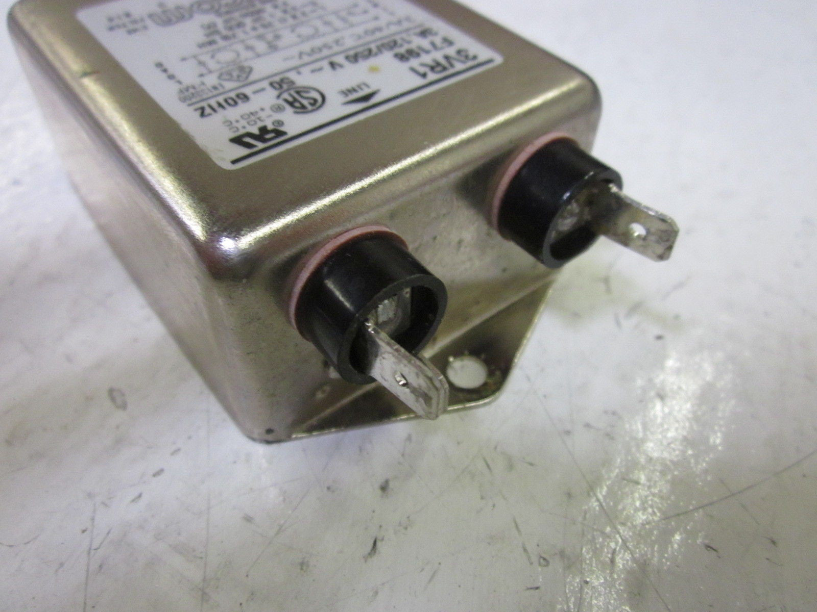 LOT OF 2 CORCOM 3VR1 F7198 250V *USED*