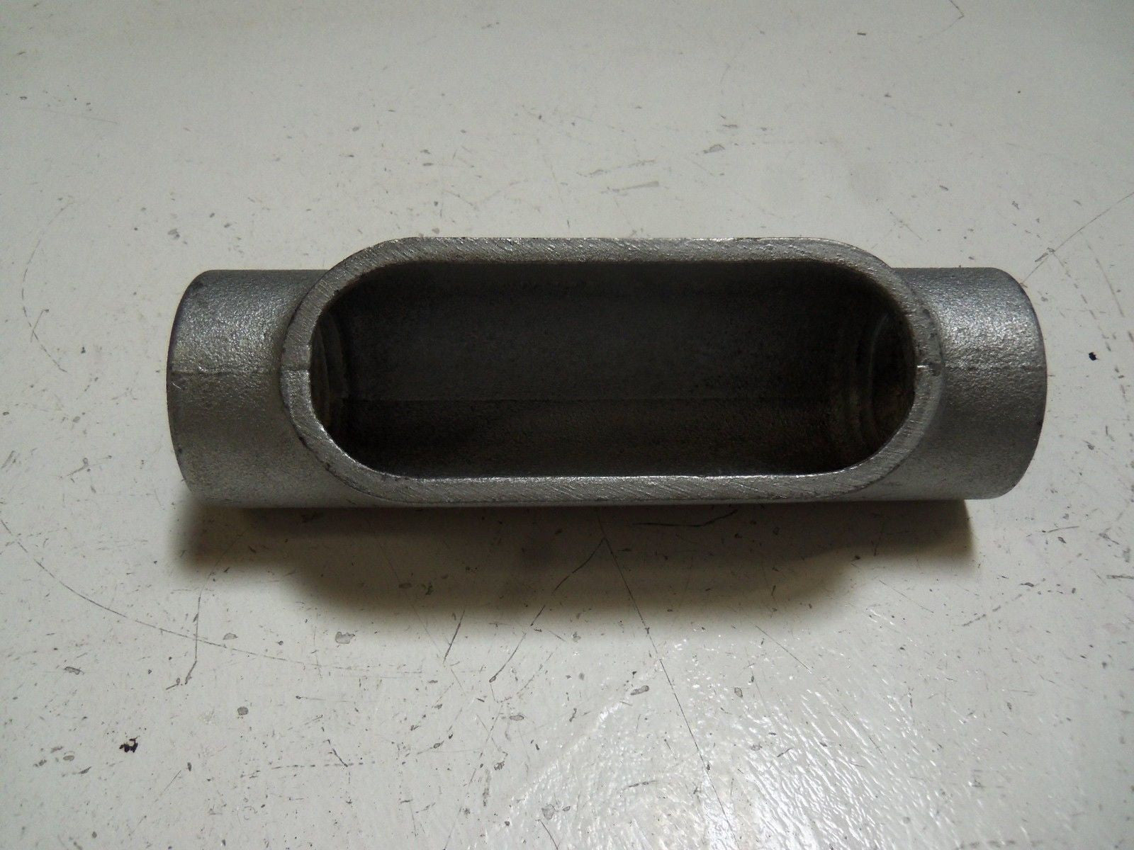 LOT OF 2 CROUSE-HINDS C57 CONDUIT OUTLET BODY 1 1/2" *NEW IN BOX*