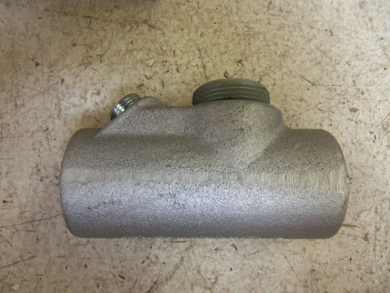 LOT OF 2 CROUSE-HINDS EYS41 CONDUIT *NEW IN BOX*