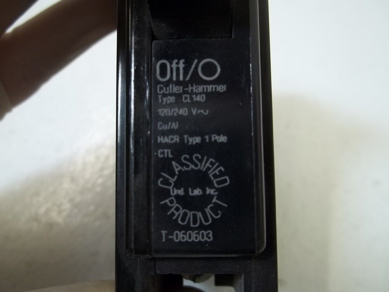 LOT OF 2 CUTLER HAMMER CL140 CIRCUIT BREAKER *USED*