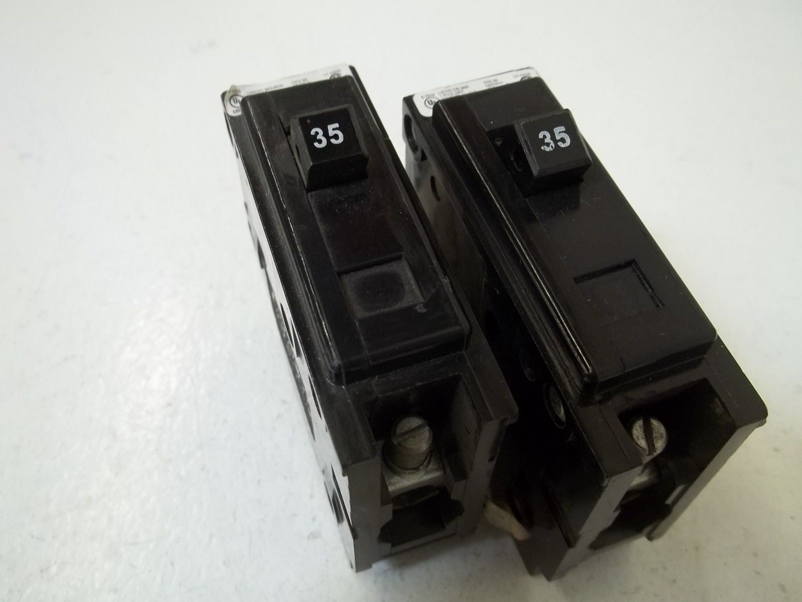 LOT OF 2 CUTLER HAMMER BA135 CIRCUIT BREAKER *USED*