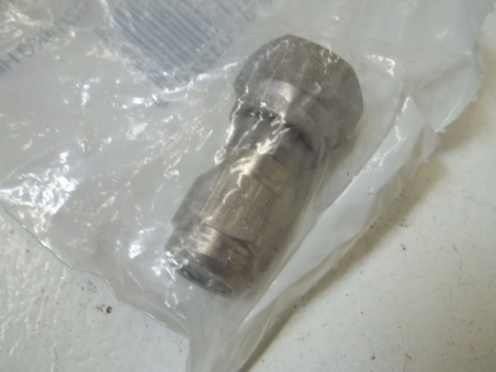 LOT OF 2 DEVILBISS PLH-1438-SS NYLON TUBE CONNECTION- 1/4"*NEW IN A FACTORY BAG*