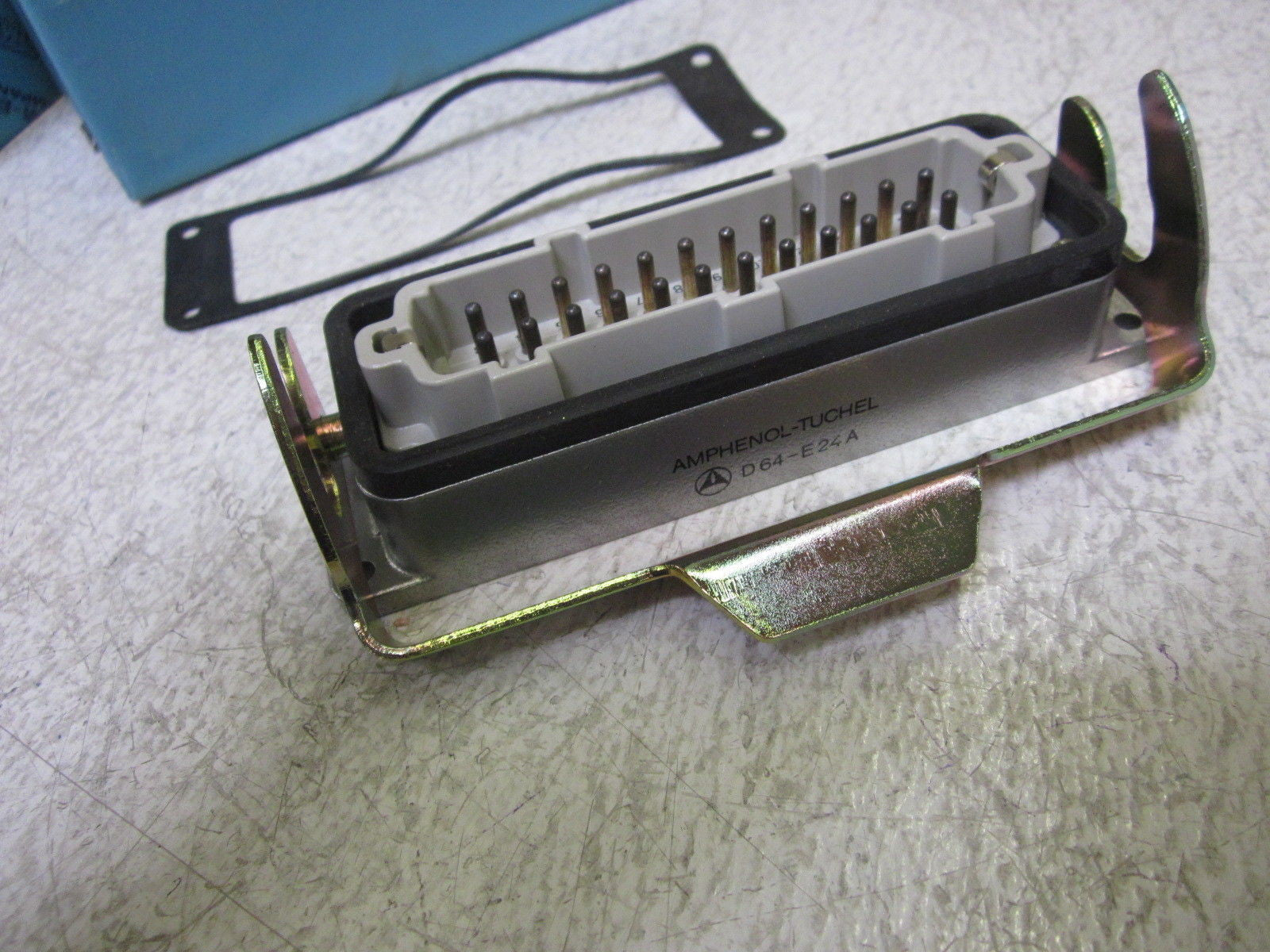 LOT OF 2 DME MTC12G CONNECTOR KIT *NEW IN BOX*