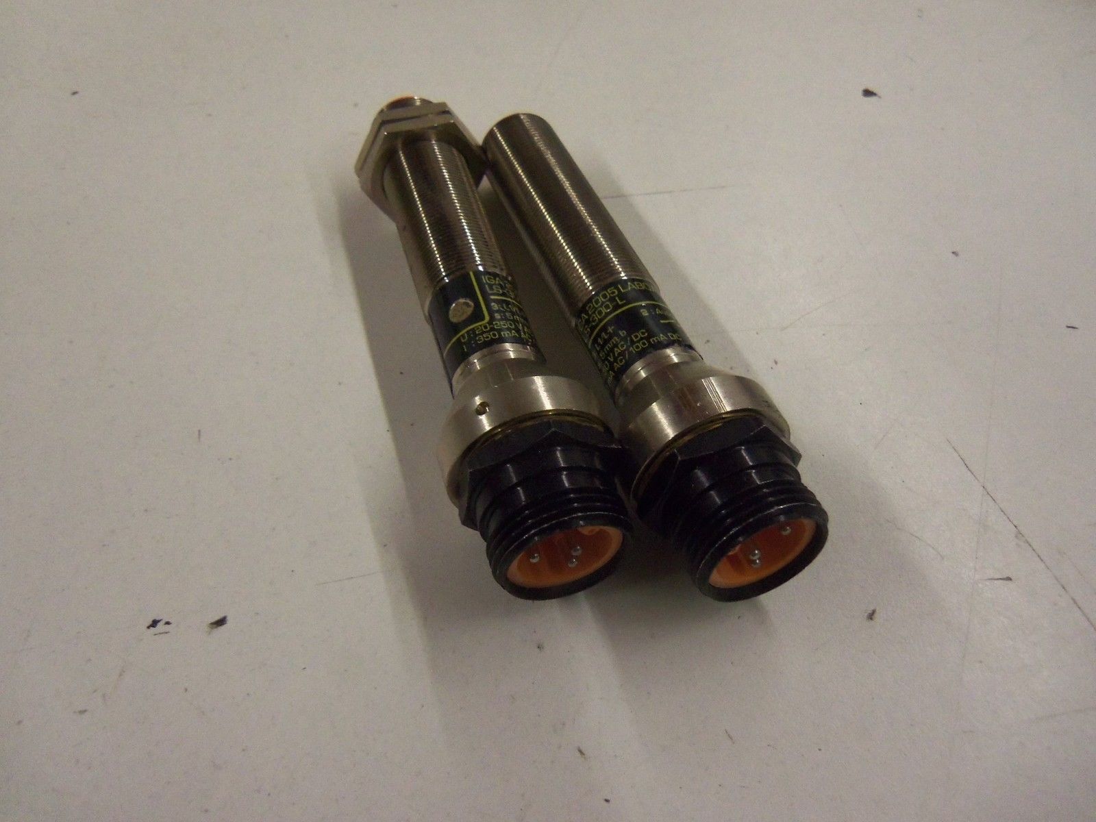 LOT OF 2 EFECTOR IGA2005 *USED*