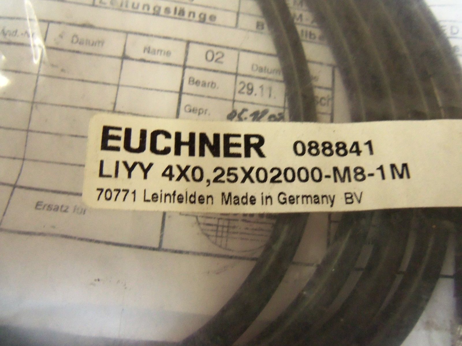 LOT OF 2 EUCHNER LIYY 4X0,25X02000-M8-1M *NEW IN BAG*