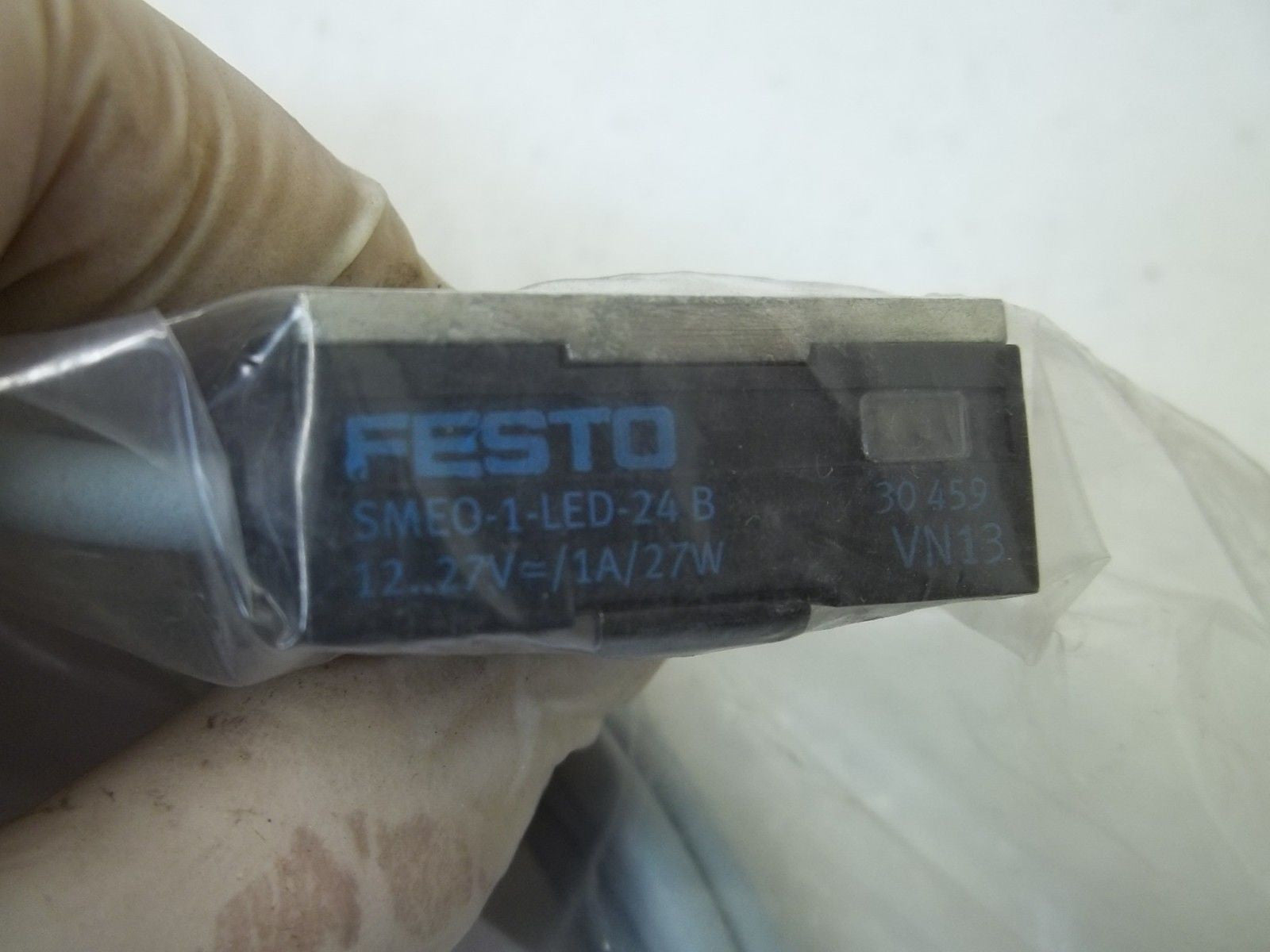 LOT OF 2 FESTO SMEO-1-LED-24B PROXIMITY SENSOR SWITCH *NEW IN A FACTORY BAG*