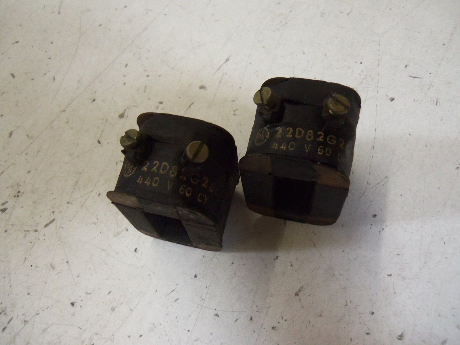 LOT OF 2 GENERAL ELECTRIC COIL 22D82G204 440V *USED*