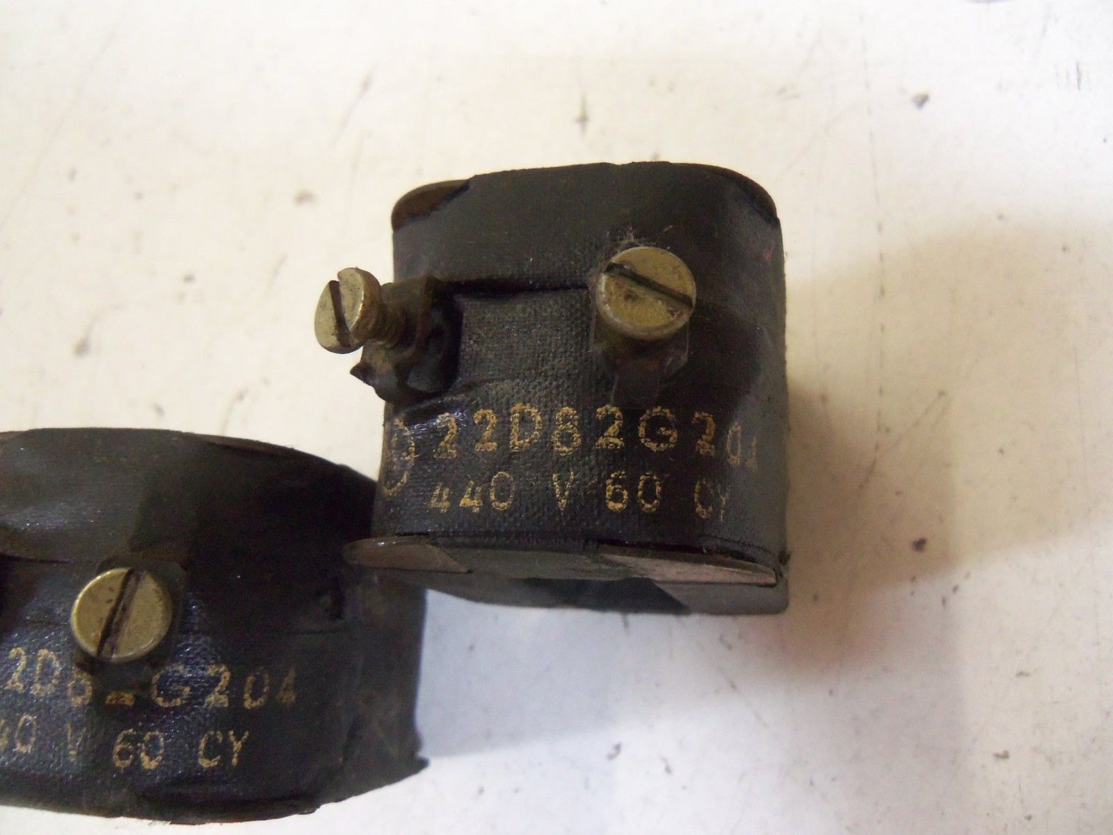 LOT OF 2 GENERAL ELECTRIC COIL 22D82G204 440V *USED*
