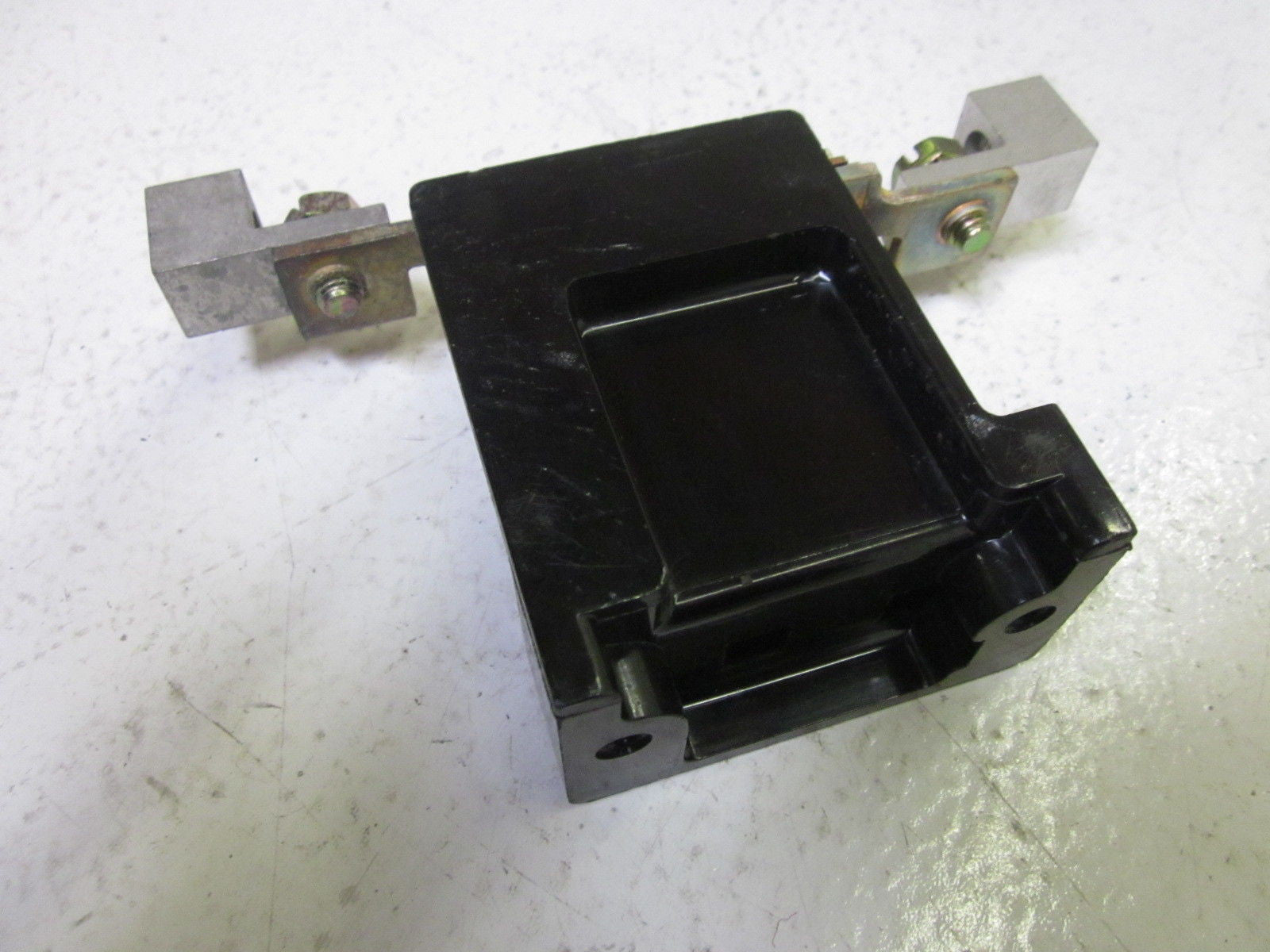 LOT OF 2 GENERAL ELECTRIC CR 124M 028 *USED*