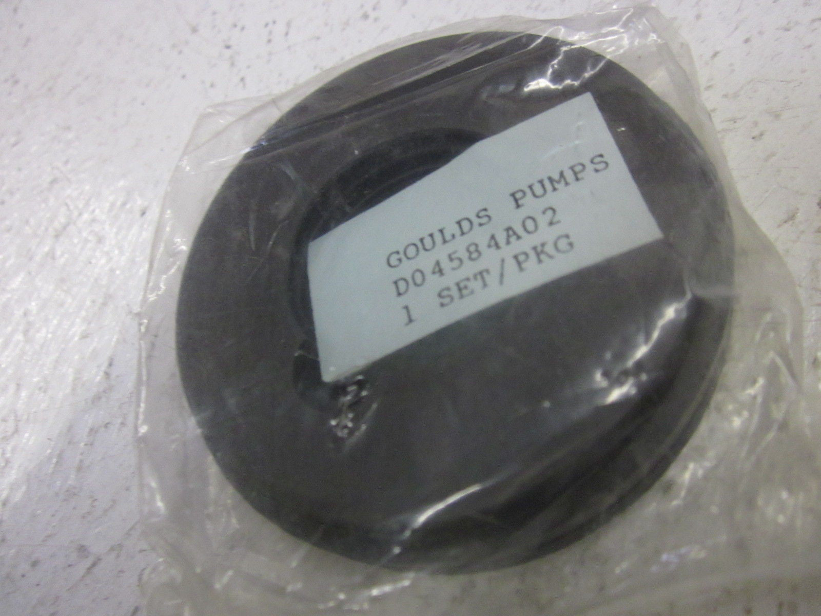 LOT OF 2 GOULDS PUMPS D04584A02 *NEW NO BOX*