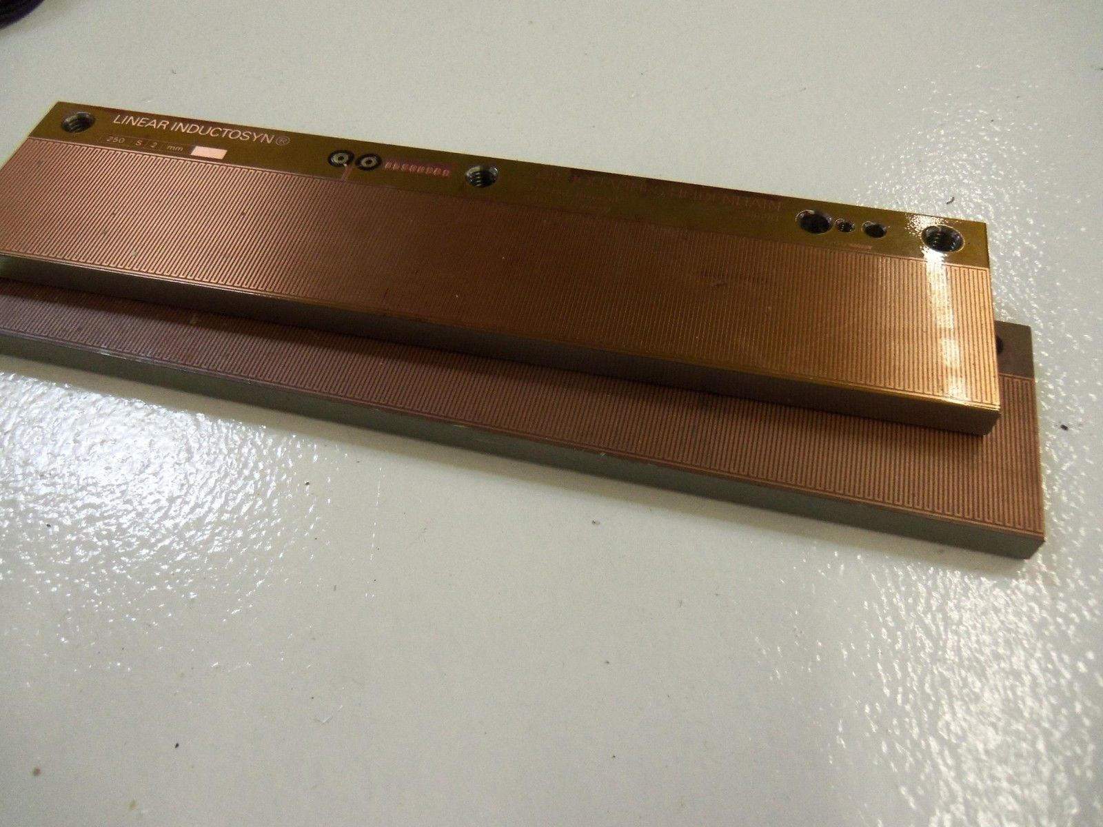 LOT OF 2 HEIDENHAIN D 83301 *USED*