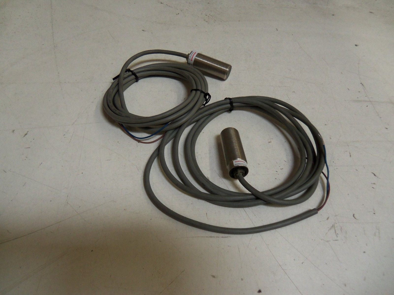 LOT OF 2 HONEYWELL 993AA18AT-B2 *USED*