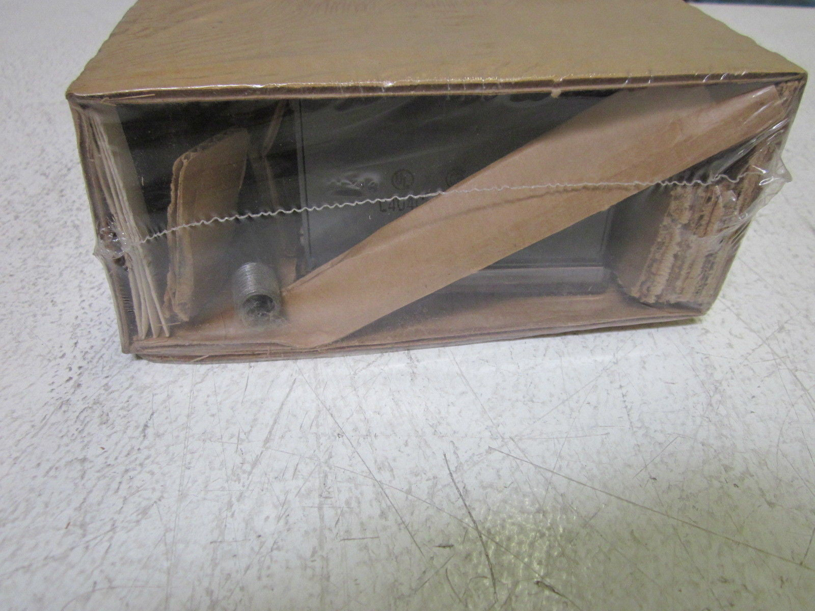 HONEYWELL L404C 1121 2 PRESSURETROL *NEW IN ORIGINAL BOX*