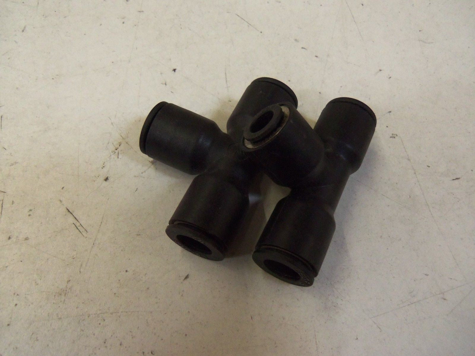 LOT OF 2 LEGRIS 1 / 2 *USED*
