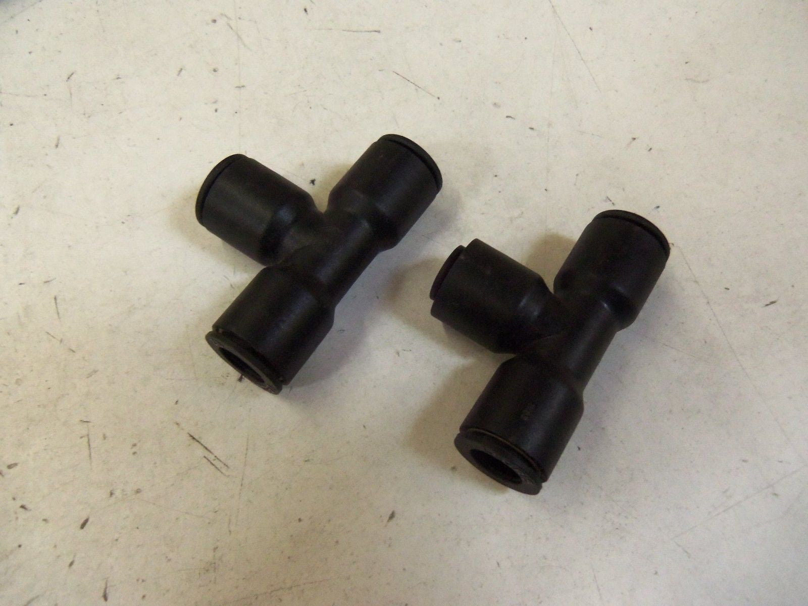 LOT OF 2 LEGRIS 1 / 2 *USED*
