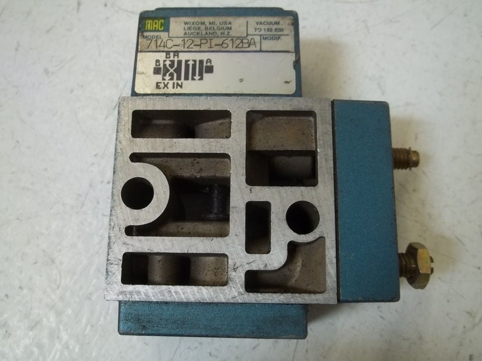 LOT OF 2 MAC 714C-12-PI-612BA (AS PICTURED) *USED*