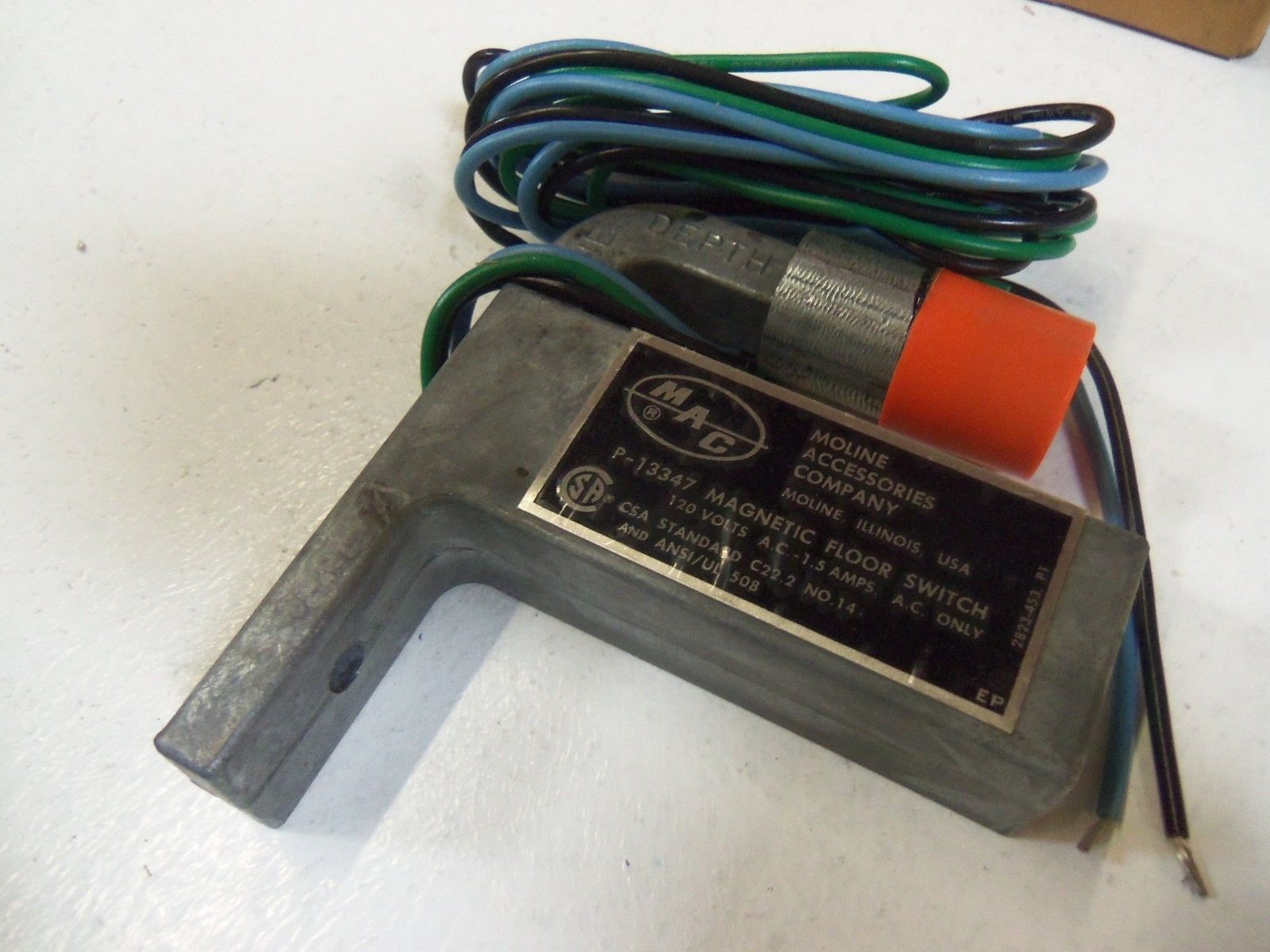 LOT OF 2 MAC MAGNETIC FLOOR SWITCH P-13347 *NEW IN BOX*