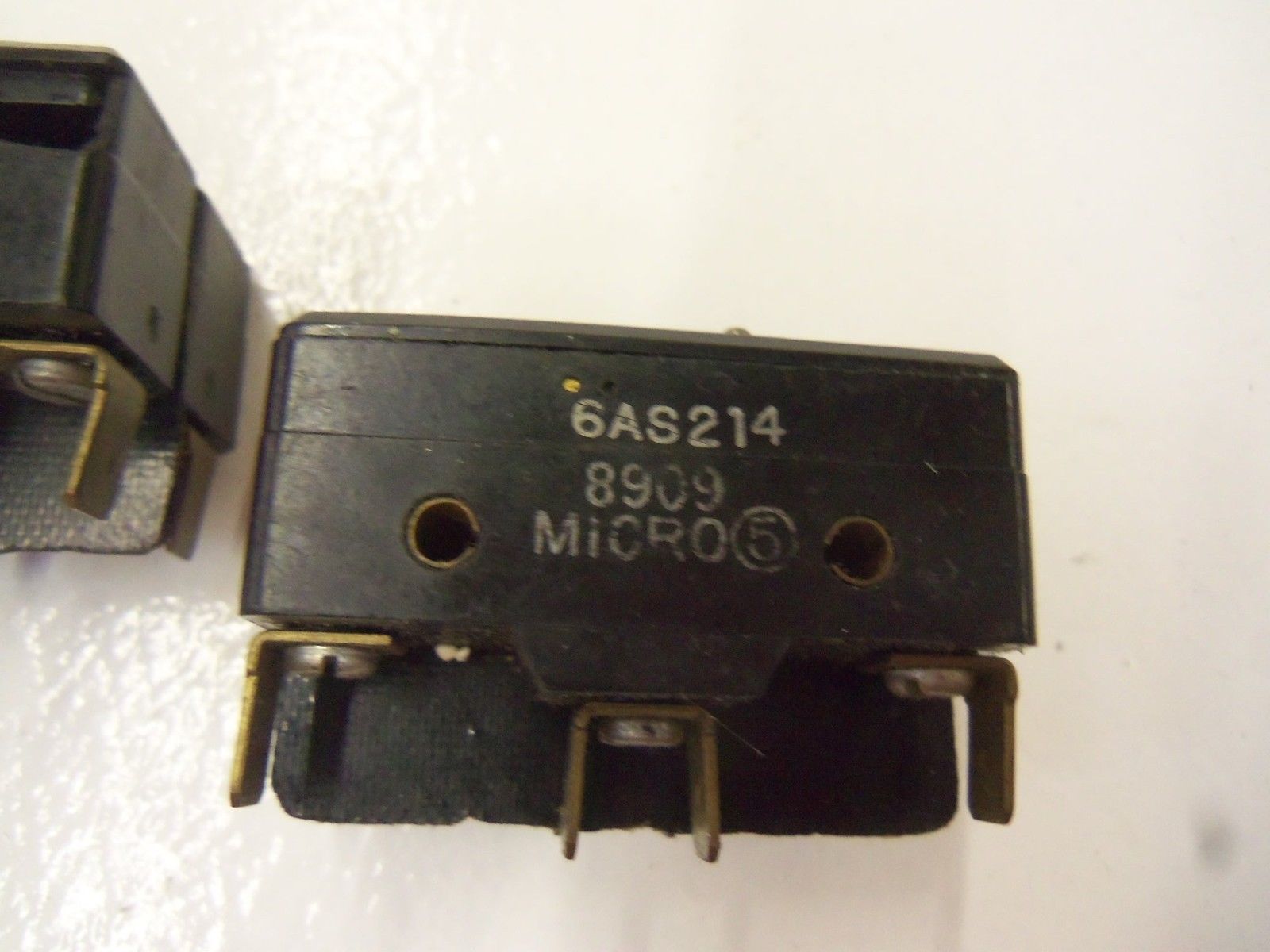 LOT OF 2 MICRO 6AS214 *USED*