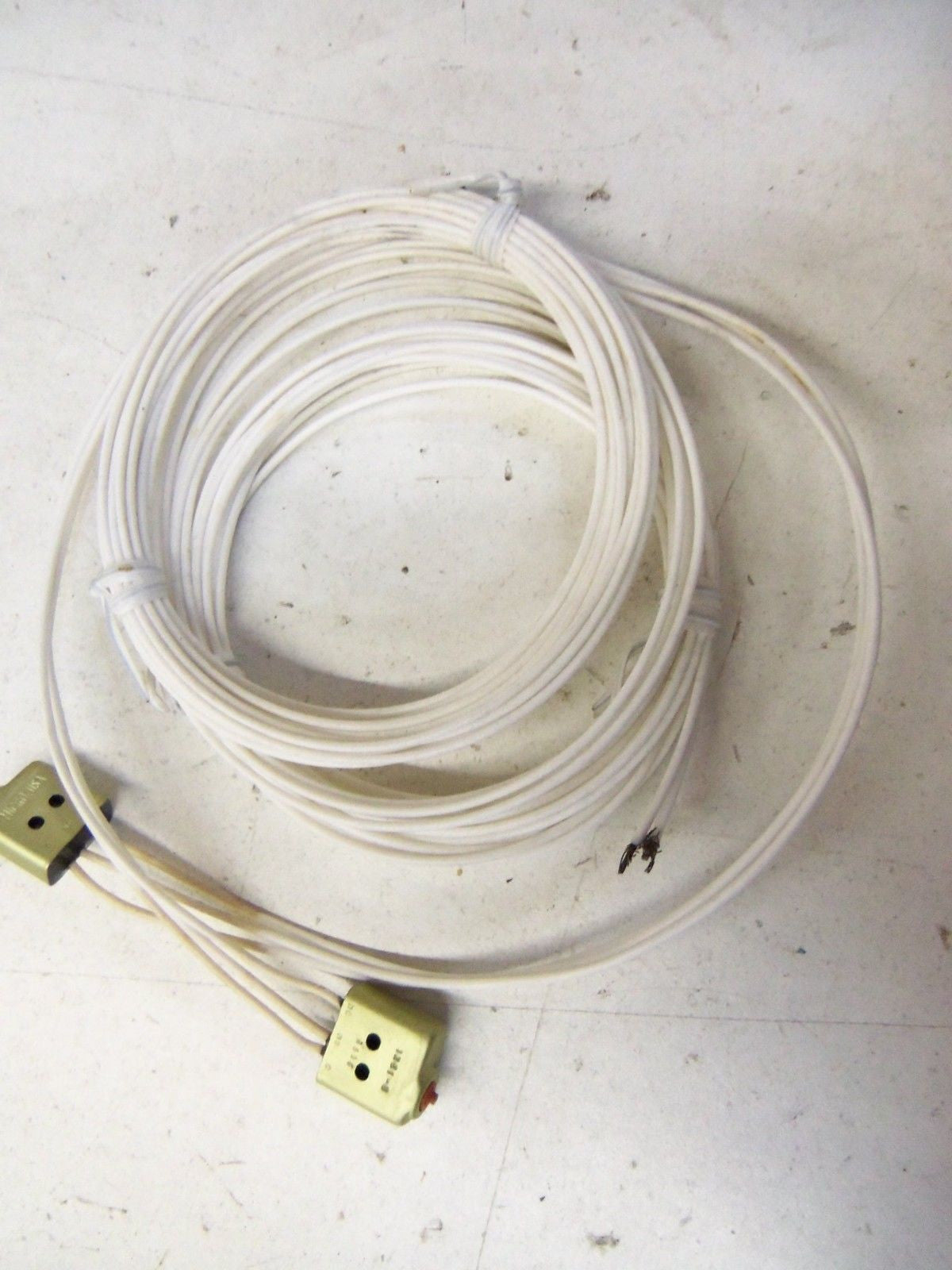 LOT OF 2 MICROSWITCH 1XE1-6 *USED*