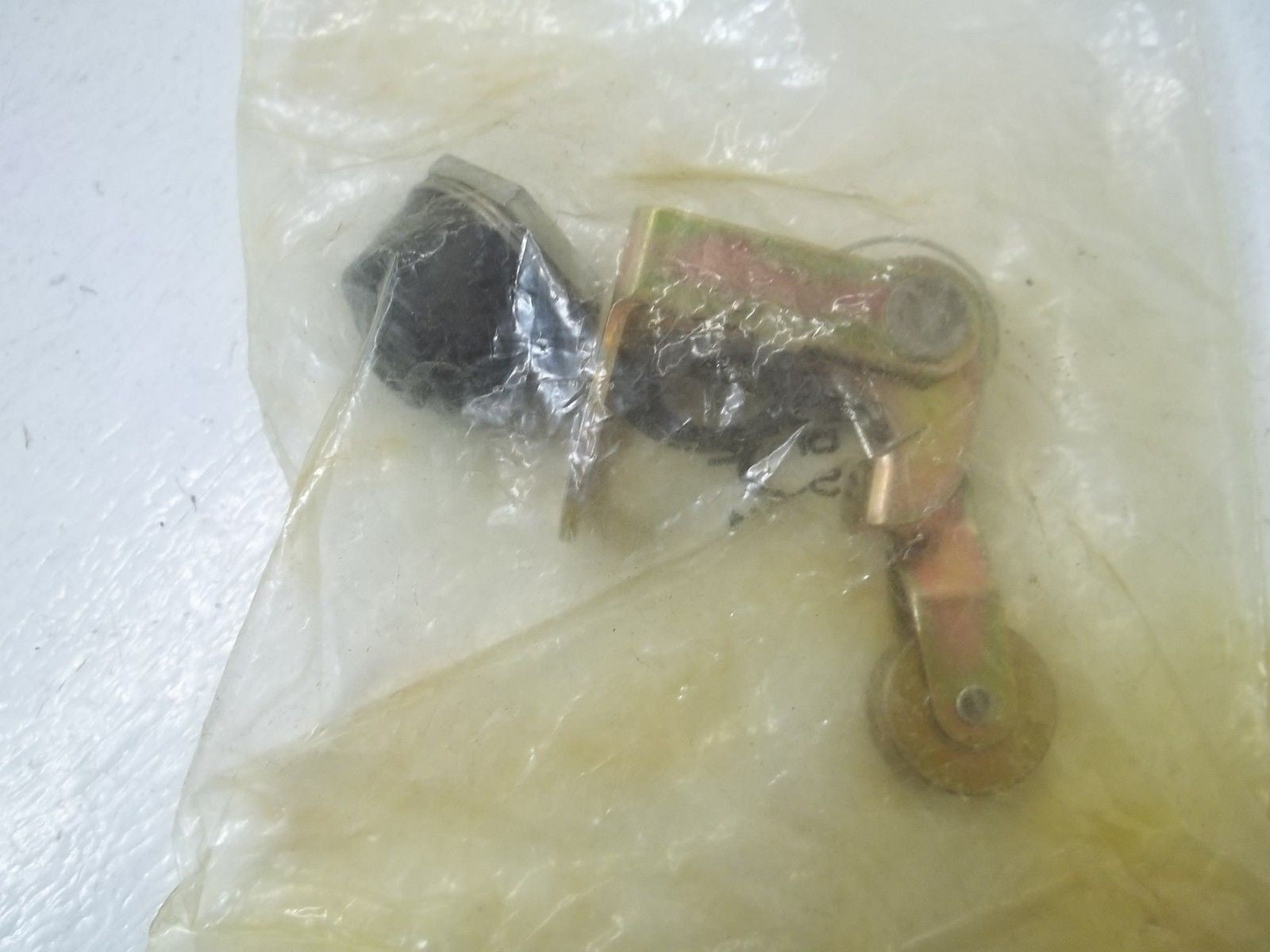 LOT OF 2 MICROSWITCH 6PA2 LIMIT SWITCH *NEW IN A FACTORY BAG*