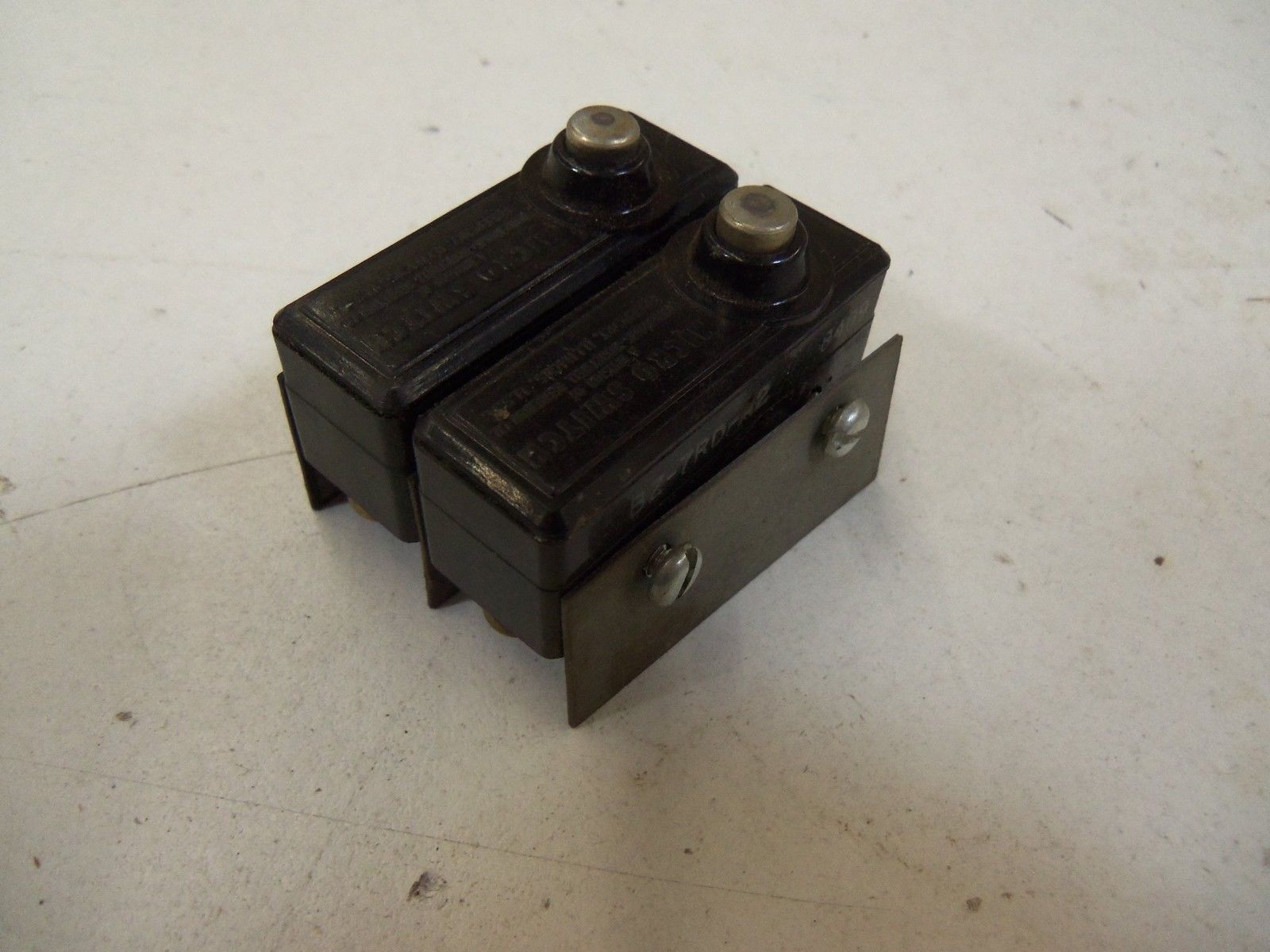 LOT OF 2 MICROSWITCH BZ-7RD-A2 *USED*