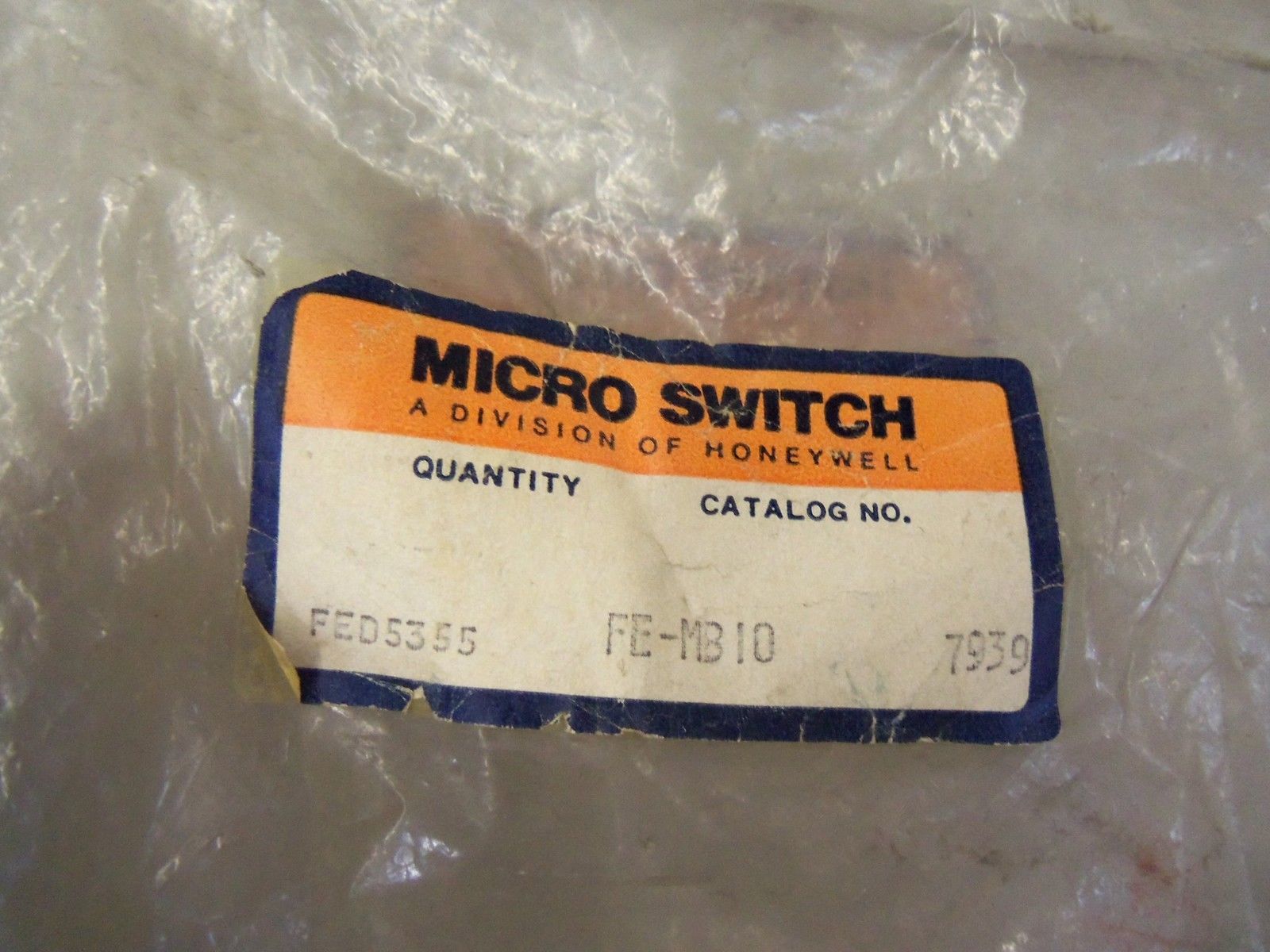 LOT OF 2 MICROSWITCH FE-MB10 *NEW IN BAG*