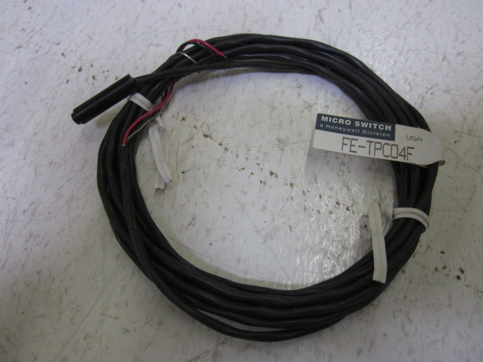 LOT OF 2 MICROSWITCH FE-TPC04F *USED*