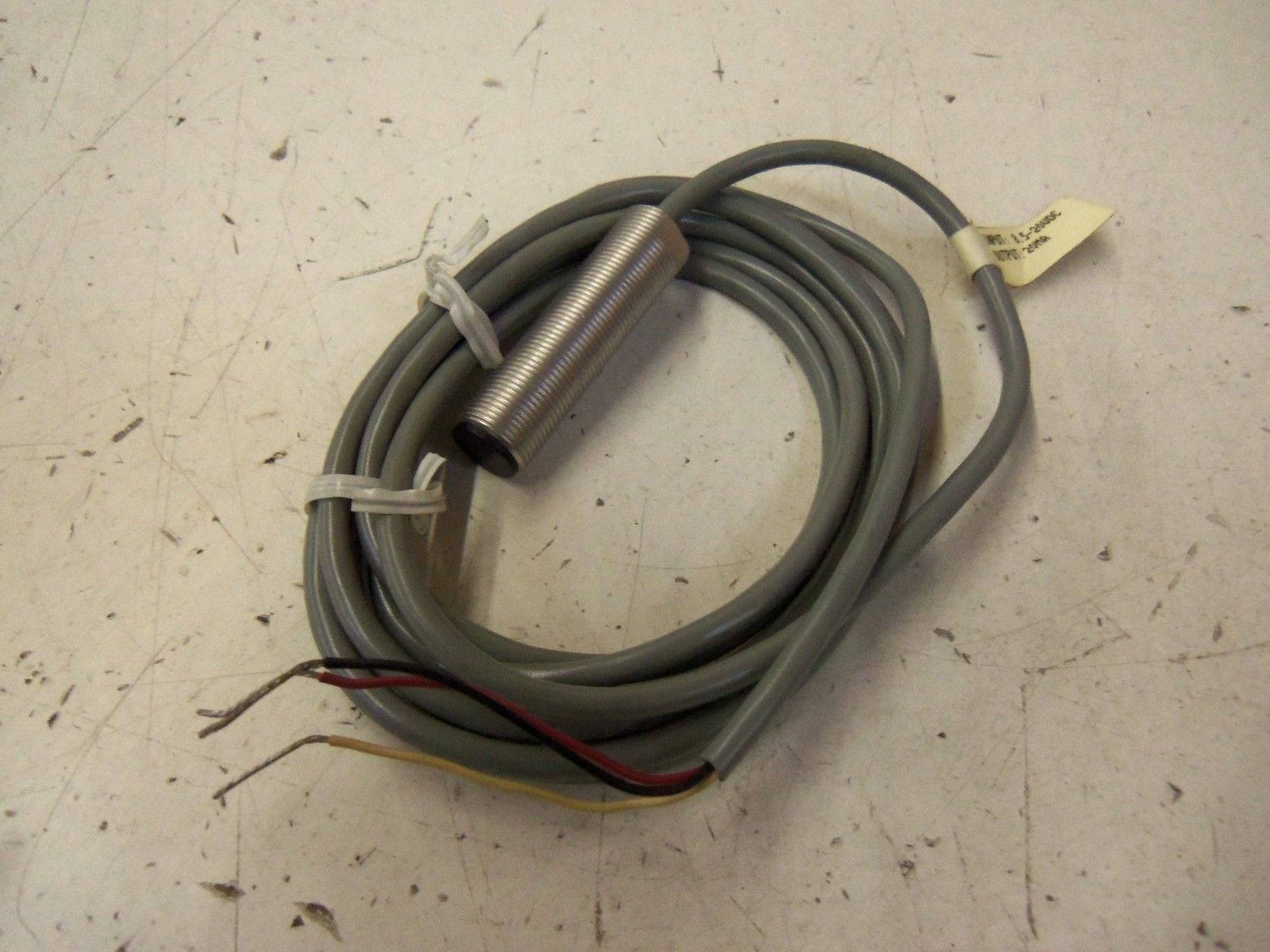 LOT OF 2 MICROSWITCH FYAA3A1-2 *USED*