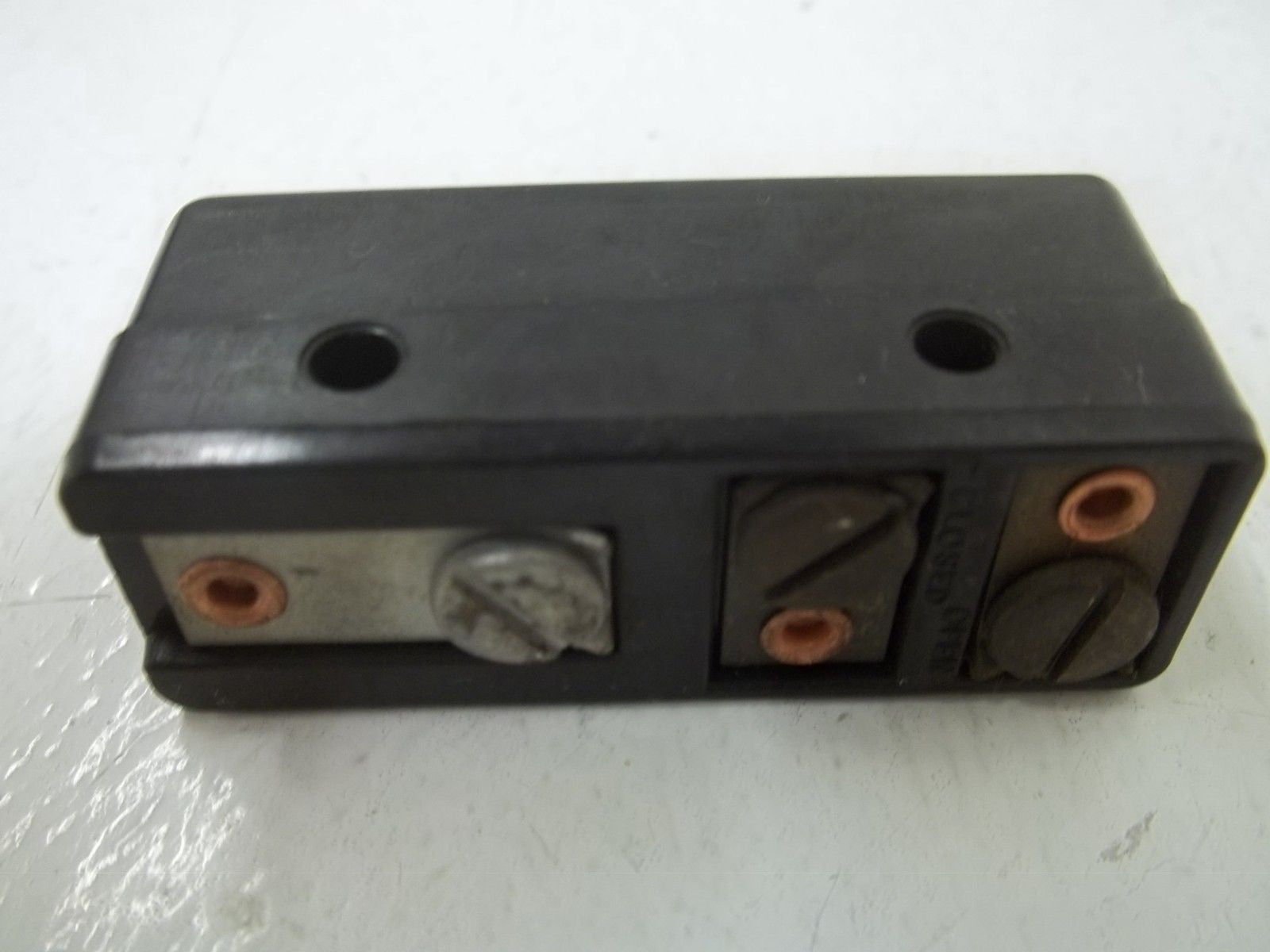 LOT OF 2 MICROSWITCH KPB5000 *USED*