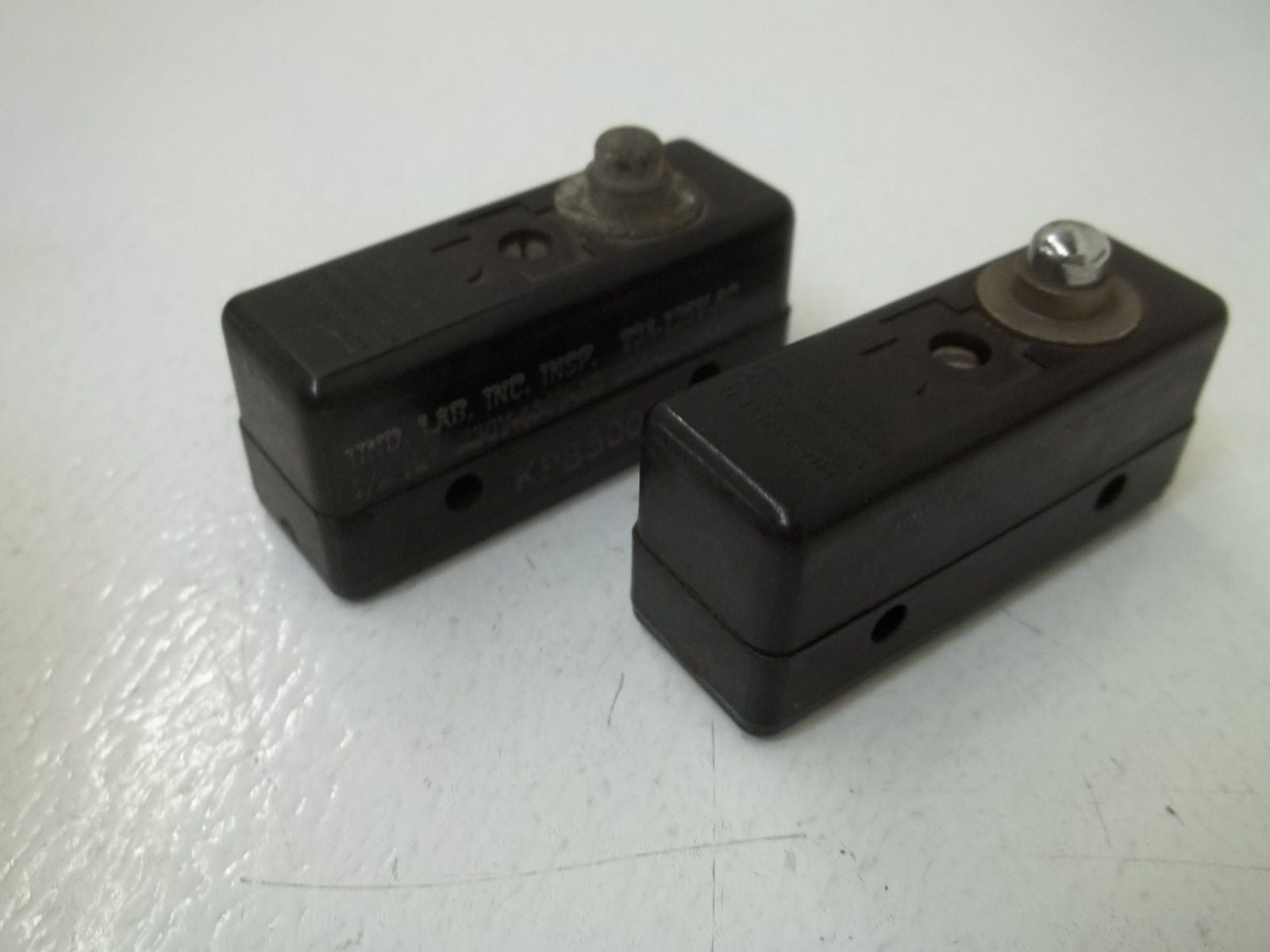 LOT OF 2 MICROSWITCH KPB5000 *USED*