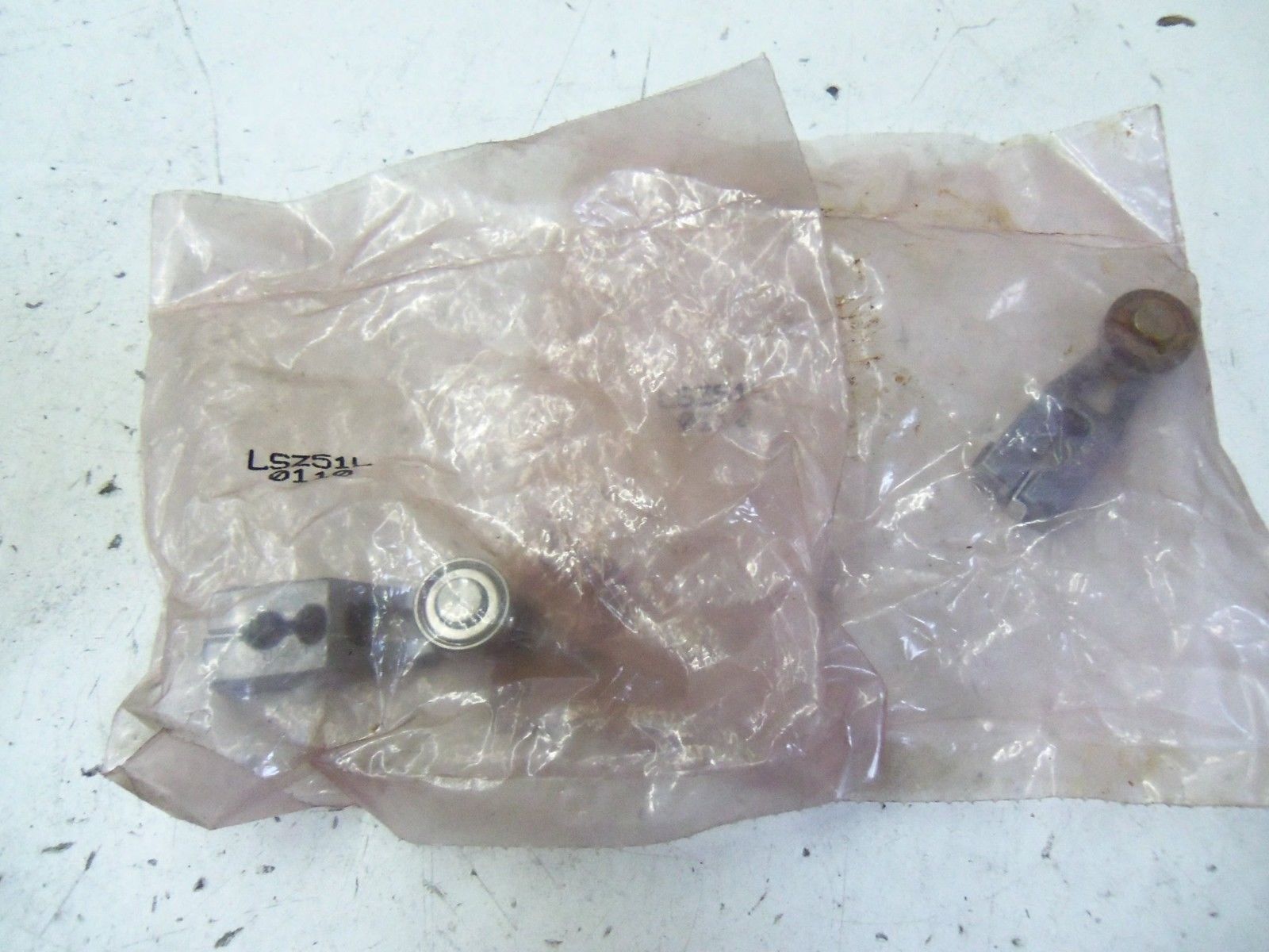 LOT OF 2 MICROSWITCH LSZ51L *NEW IN BAG*