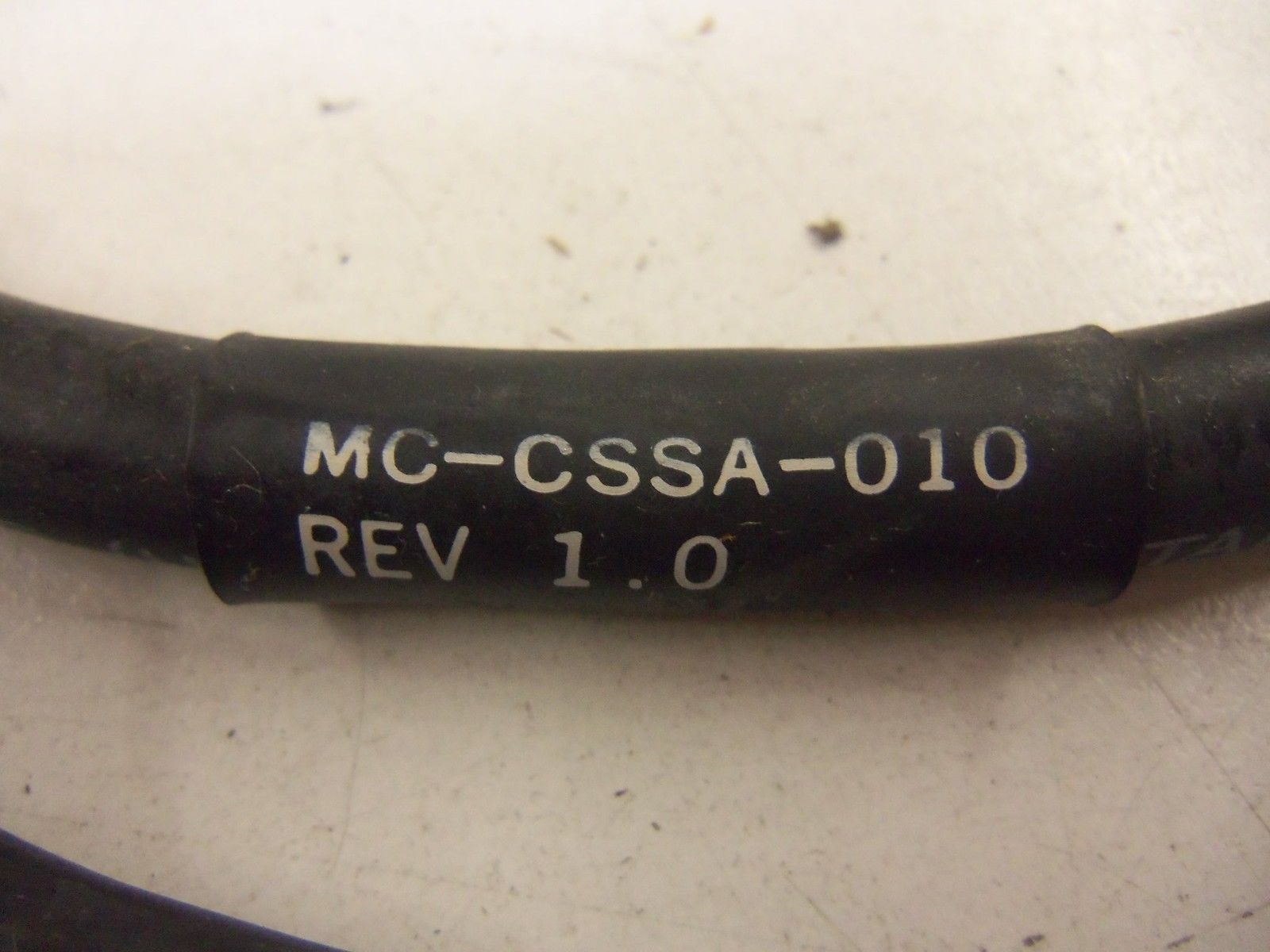 SCHNEIDER AUTOMATION MODICON MC-CSSA-010 CABLE *NEW IN BOX*