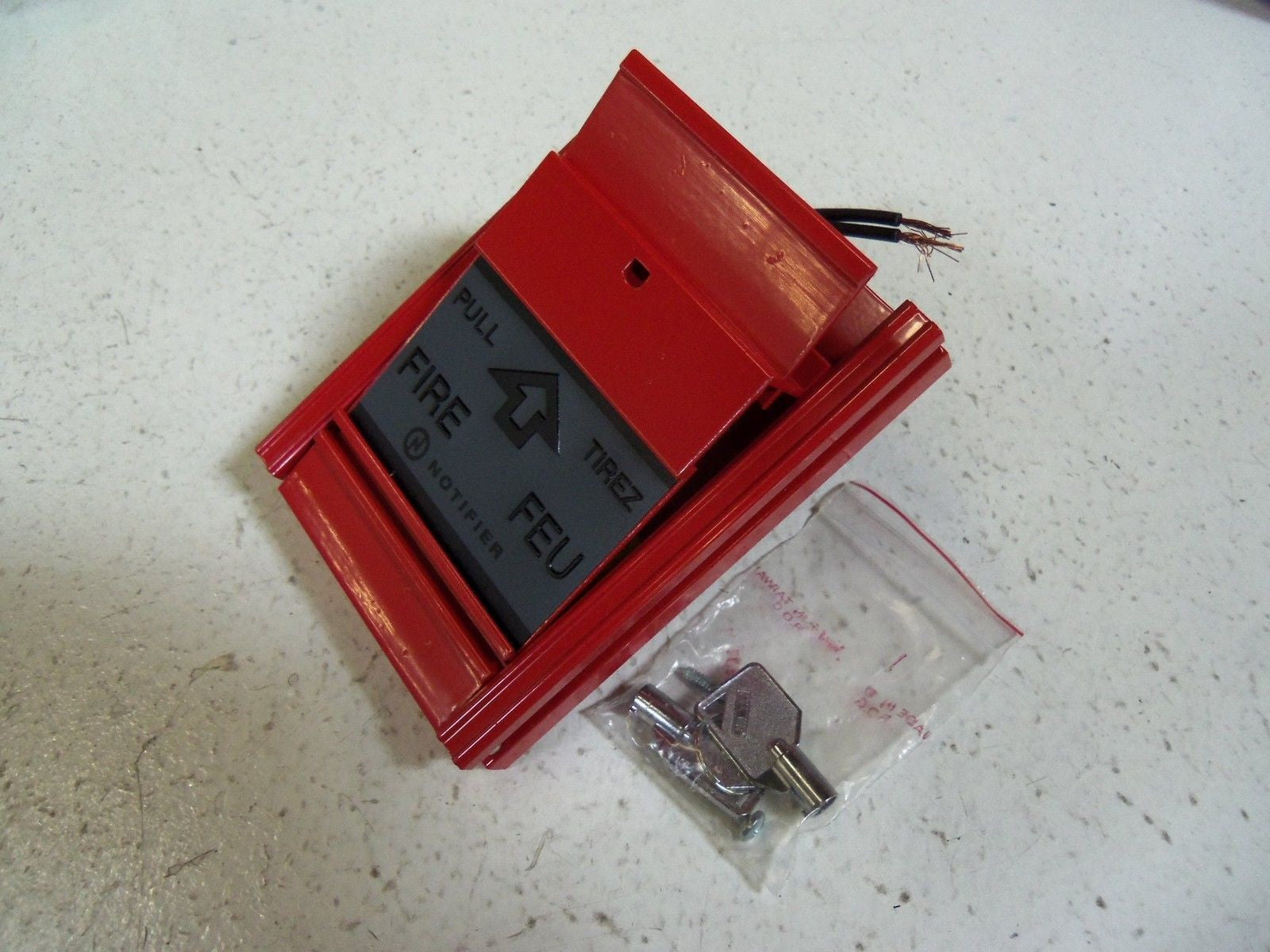 LOT OF 2 NOTIFIER SWITCH INTERRUPTEUR MPS-950KB20C *NEW IN BOX*