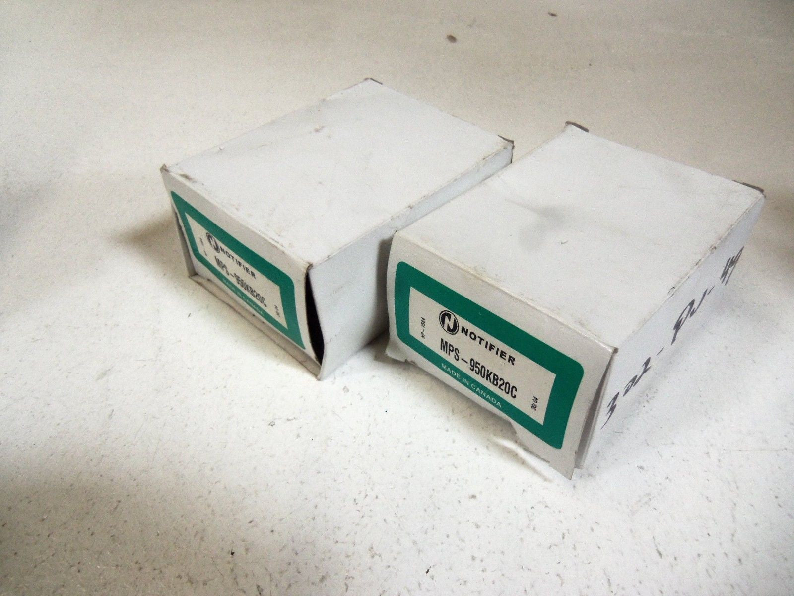 LOT OF 2 NOTIFIER SWITCH INTERRUPTEUR MPS-950KB20C *NEW IN BOX*