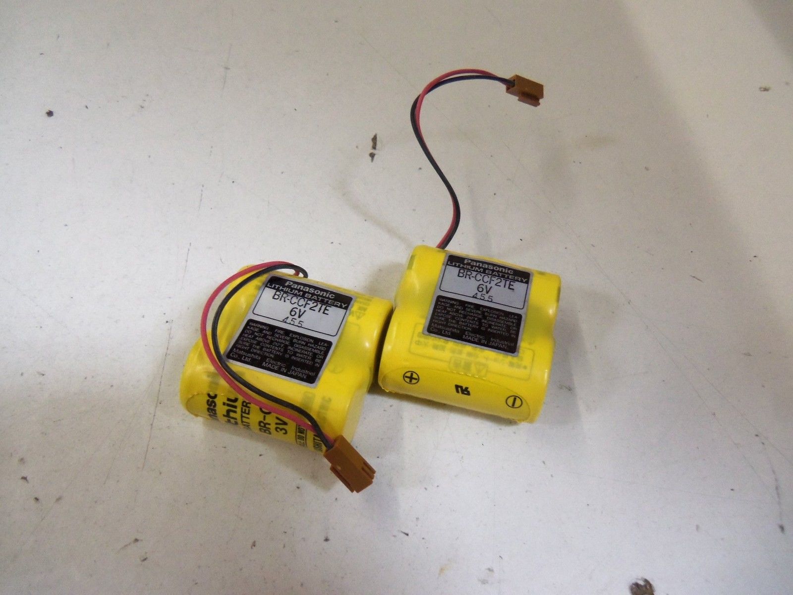LOT OF 2 PANASONIC BR-CCF2TE 6V BATTERY *USED*