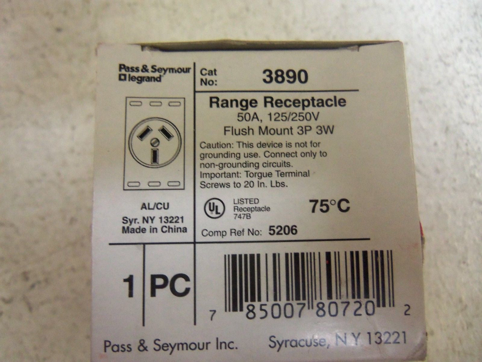 PASS & SEYMOUR 3890 RANGE RECEPTACLE *NEW IN BOX*