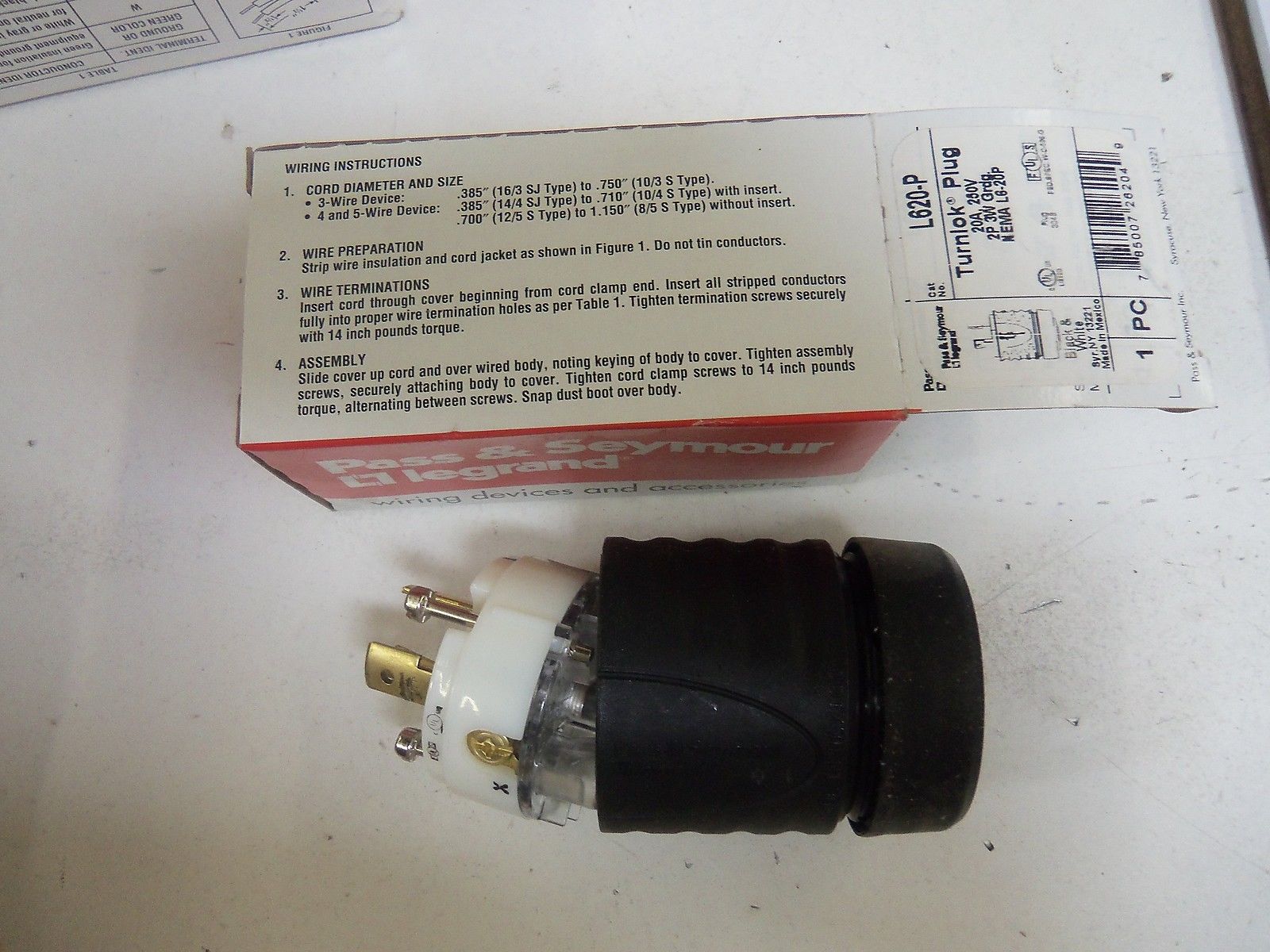 LOT OF 2 PASS & SEYMOUR L620-P *NEW IN BOX*