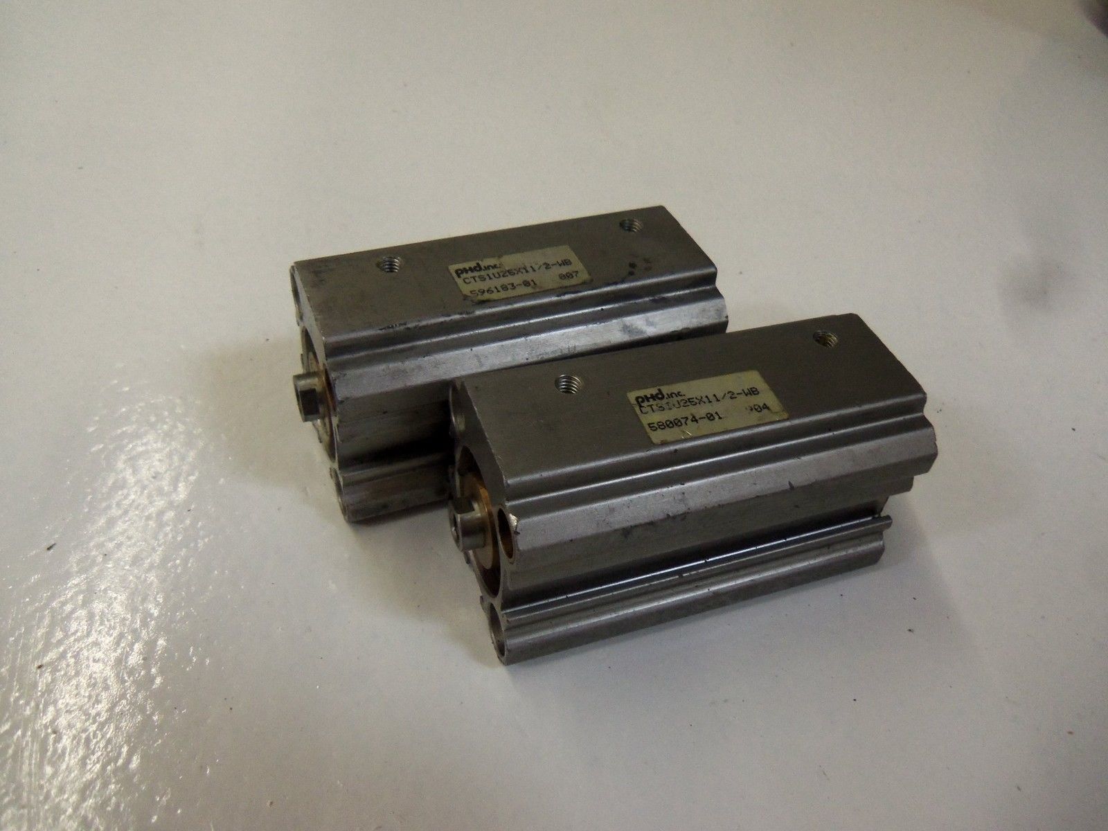LOT OF 2 PHD CTS1U25X11/2-WB *USED*
